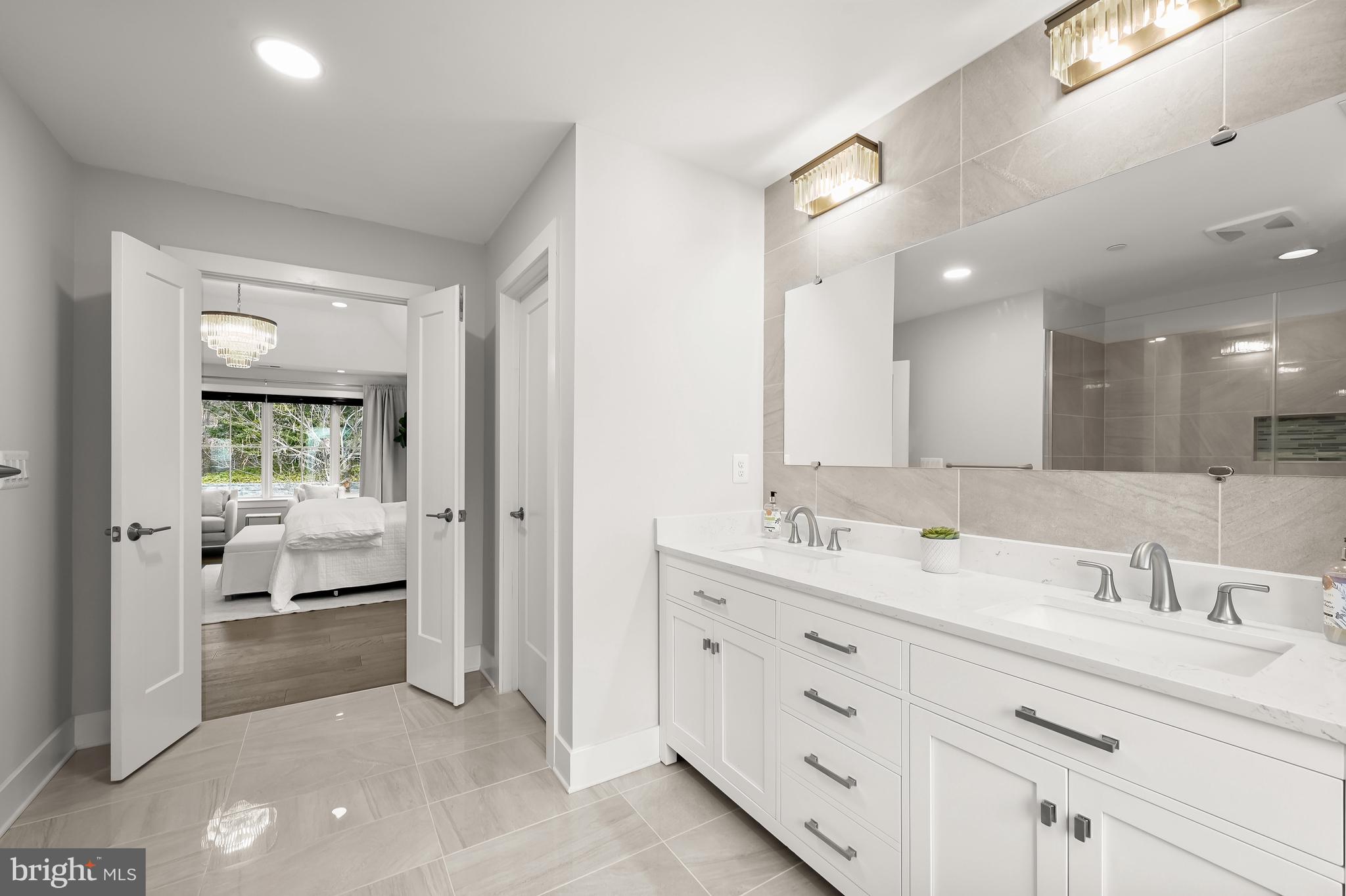 MARY KNOLLS - Residential