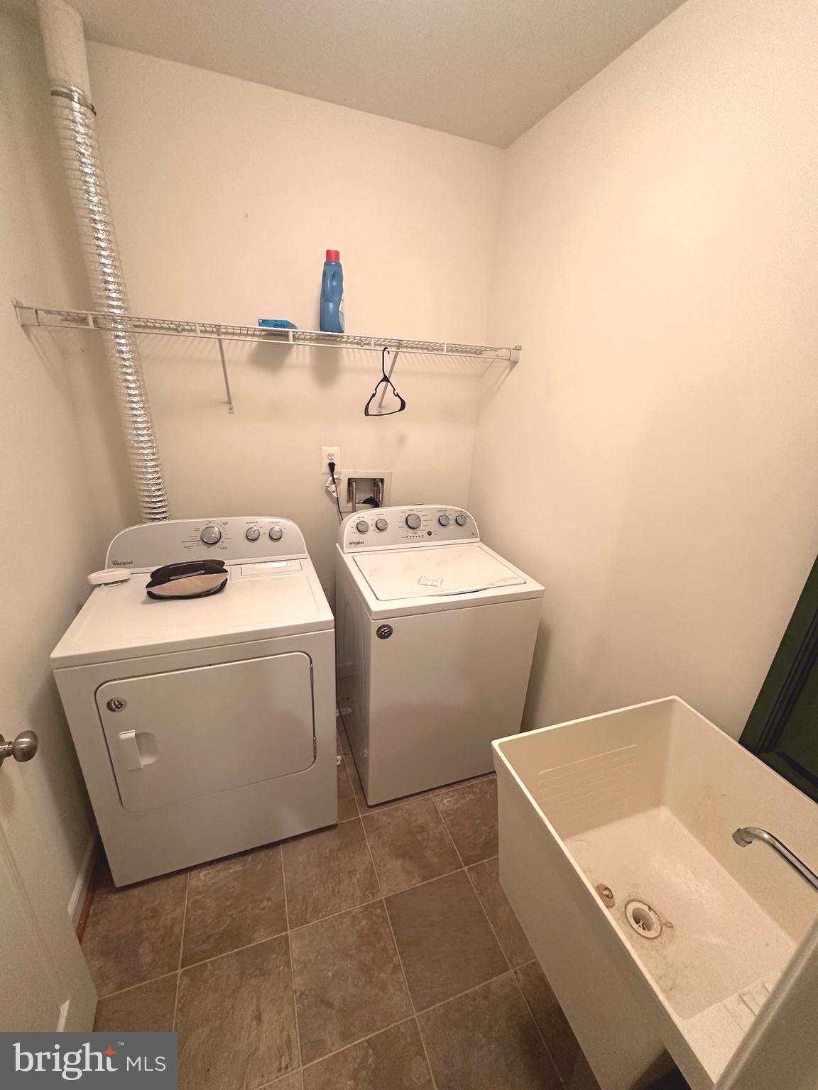 2100 ABBOTTSBURY WAY