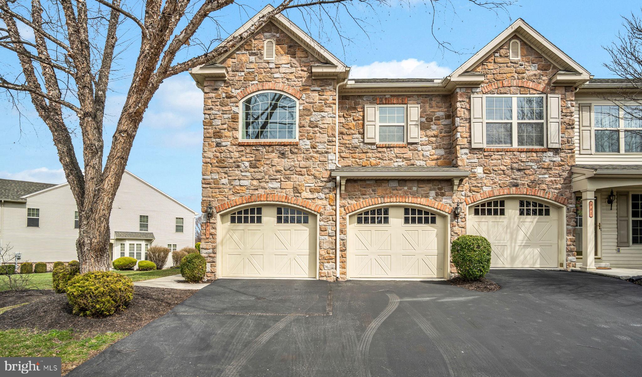 GALA SQUARE-WINDING HILLS - Residential