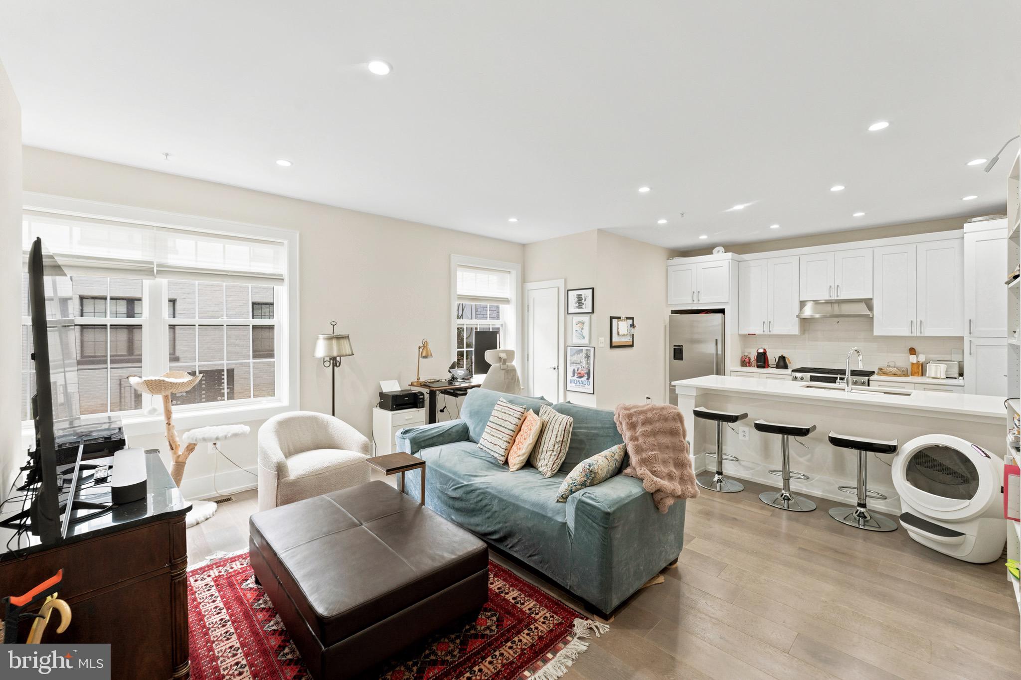 Photo 1 of 19 — 16 17TH STREET NE 113, WASHINGTON, DC 20002