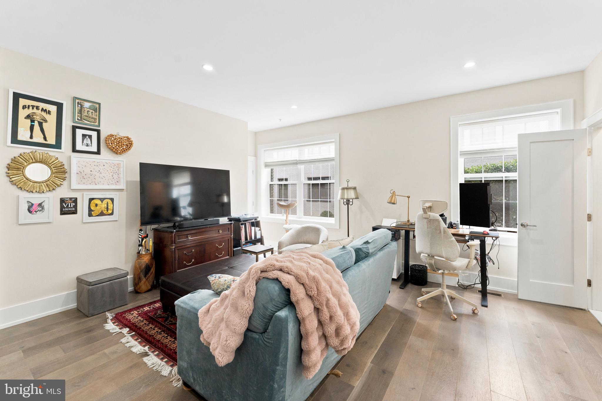 16 17TH STREET NE 113