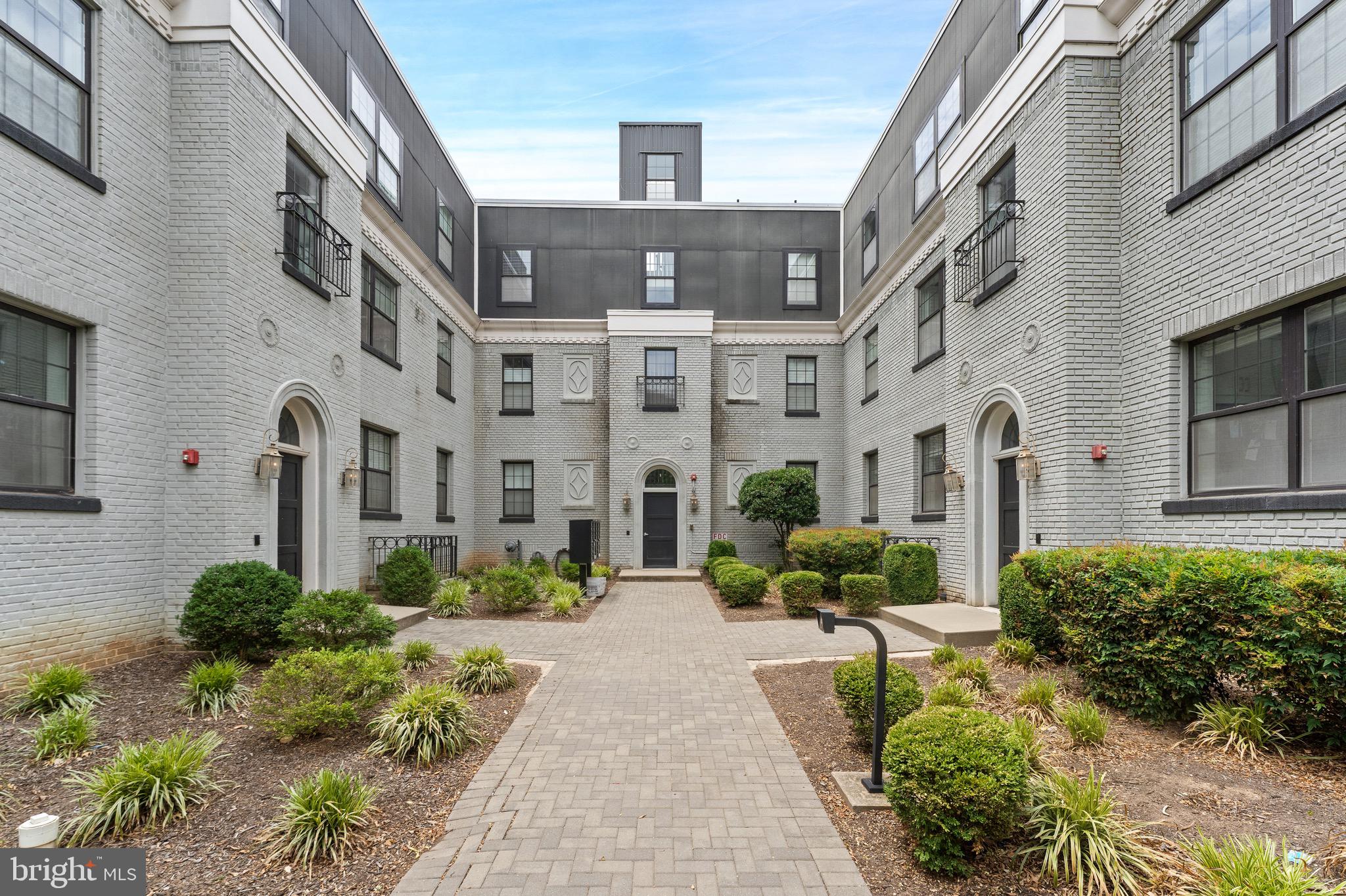 16 17TH STREET NE 113