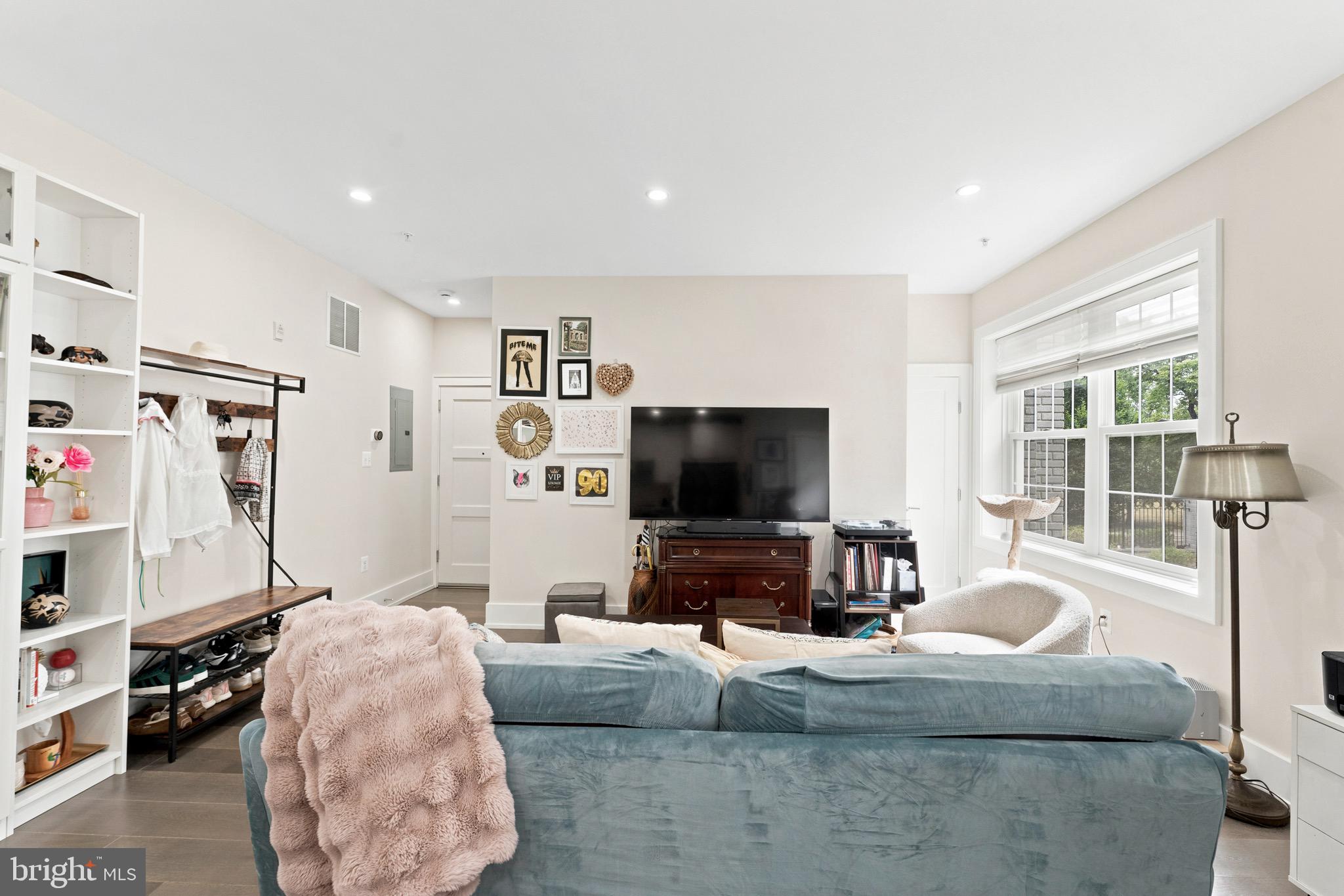 16 17TH STREET NE 113