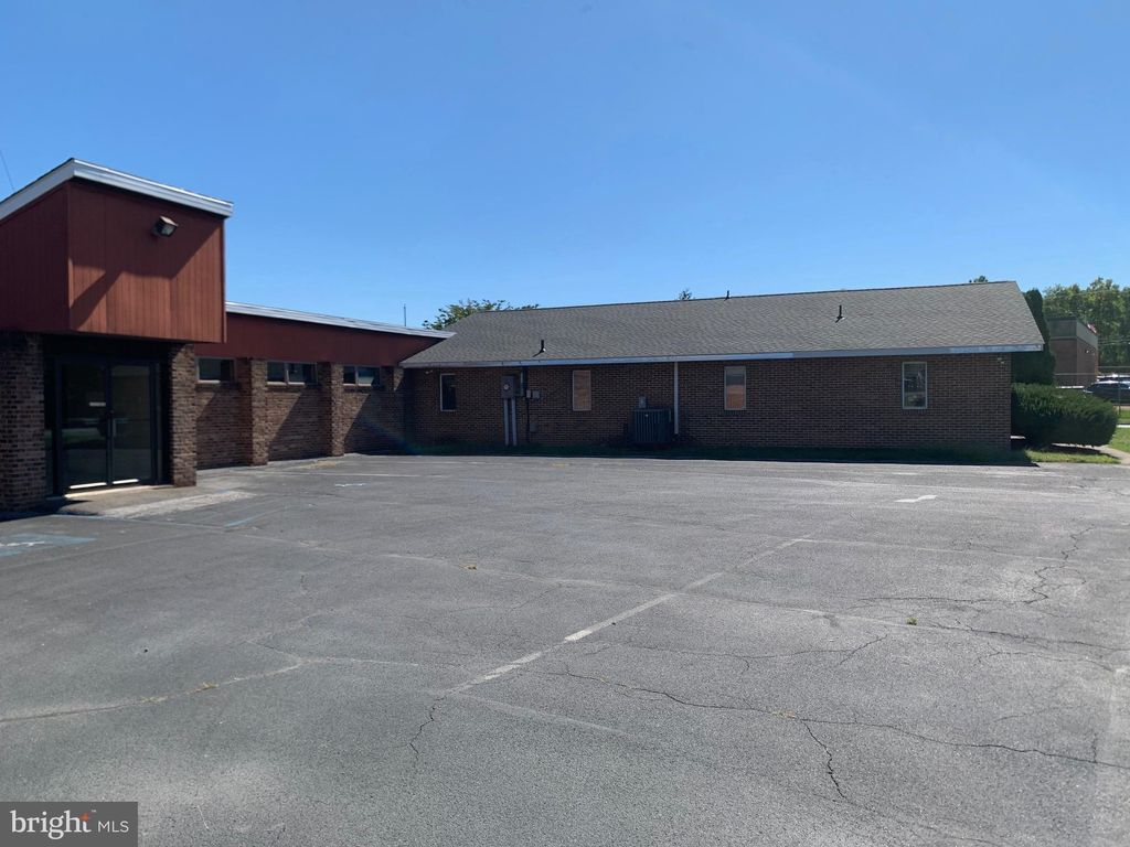 Photo of 5100 Lancaster Street, HARRISBURG, PA 17111 (MLS # PADA2050080)