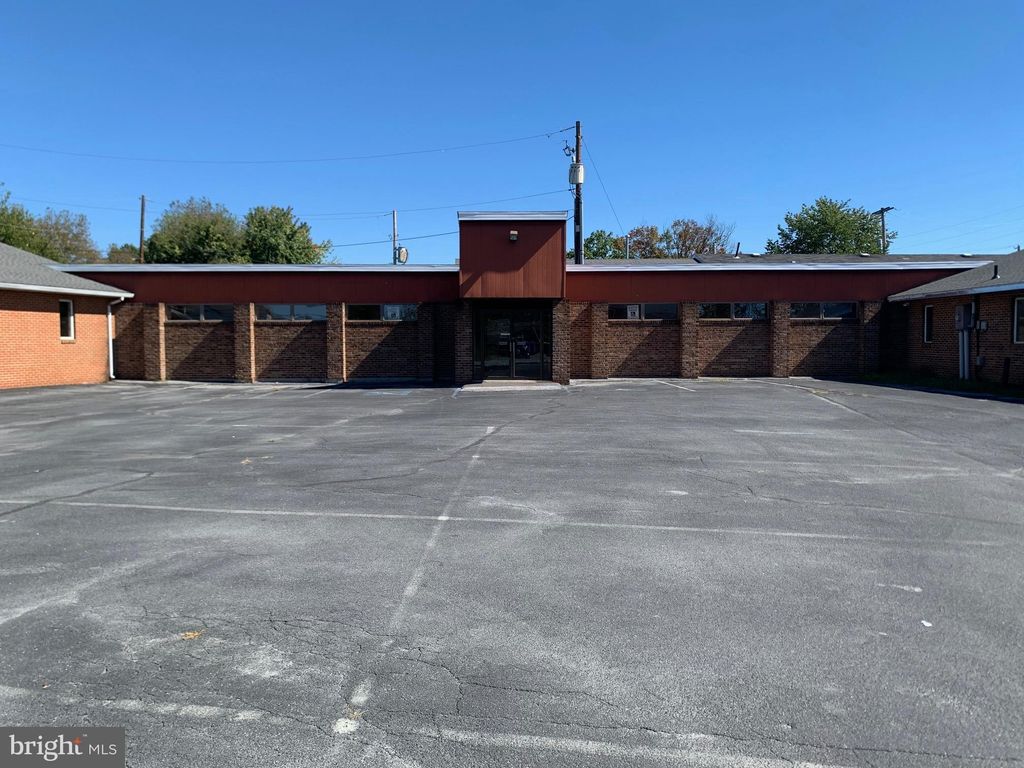 Photo of 5100 Lancaster Street, HARRISBURG, PA 17111 (MLS # PADA2050080)