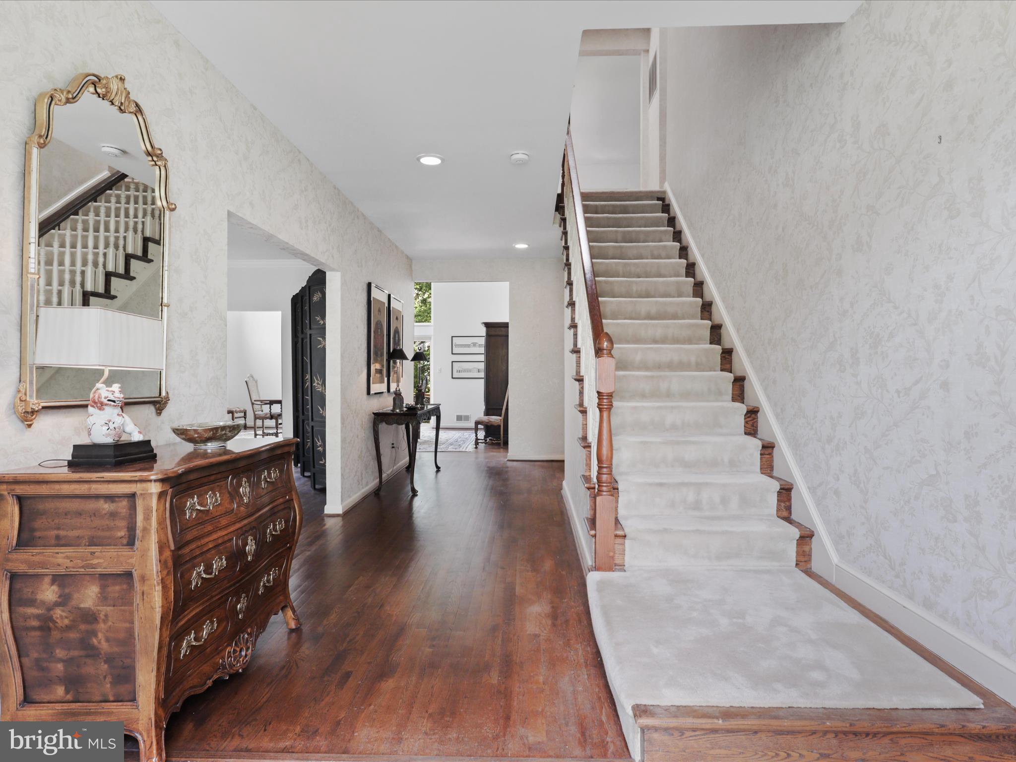 CHAIN BRIDGE FOREST - Residential