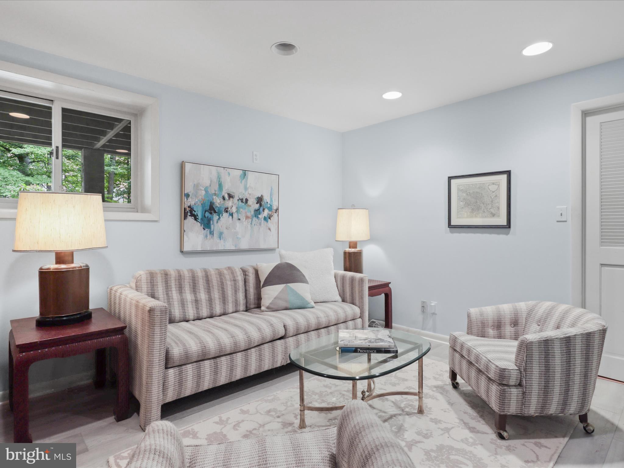 CHAIN BRIDGE FOREST - Residential