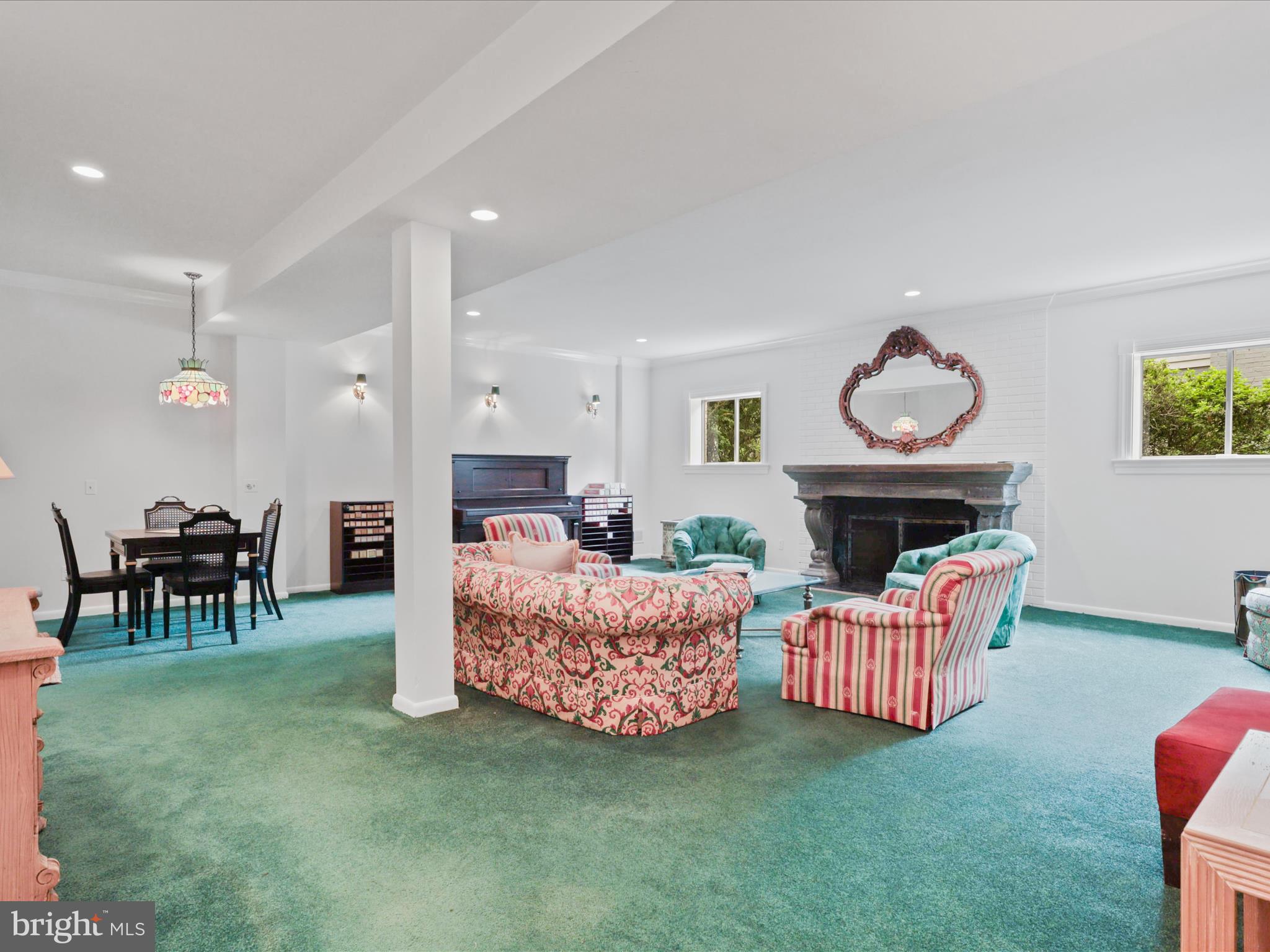 CHAIN BRIDGE FOREST - Residential