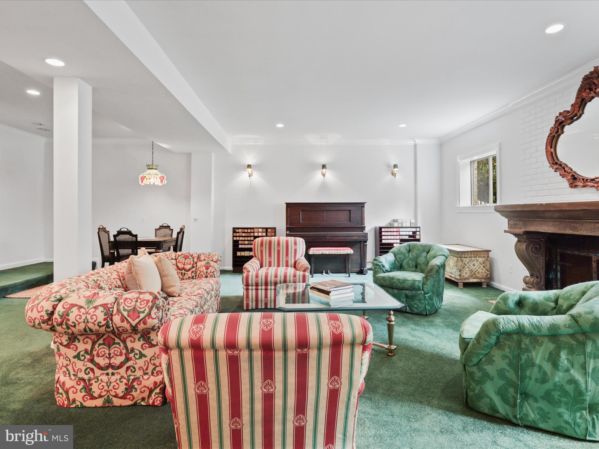 CHAIN BRIDGE FOREST - Residential