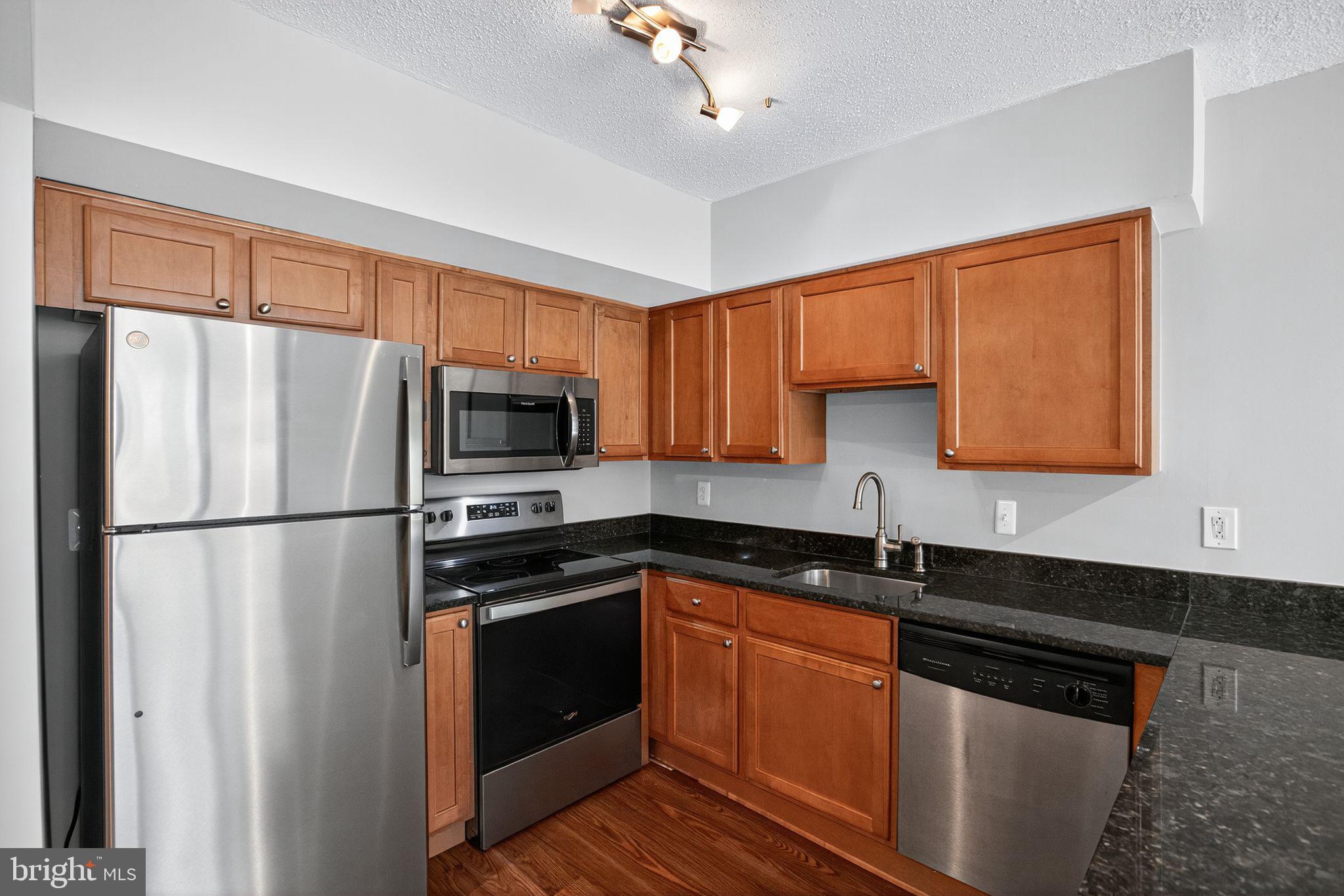 1001 N RANDOLPH STREET 418