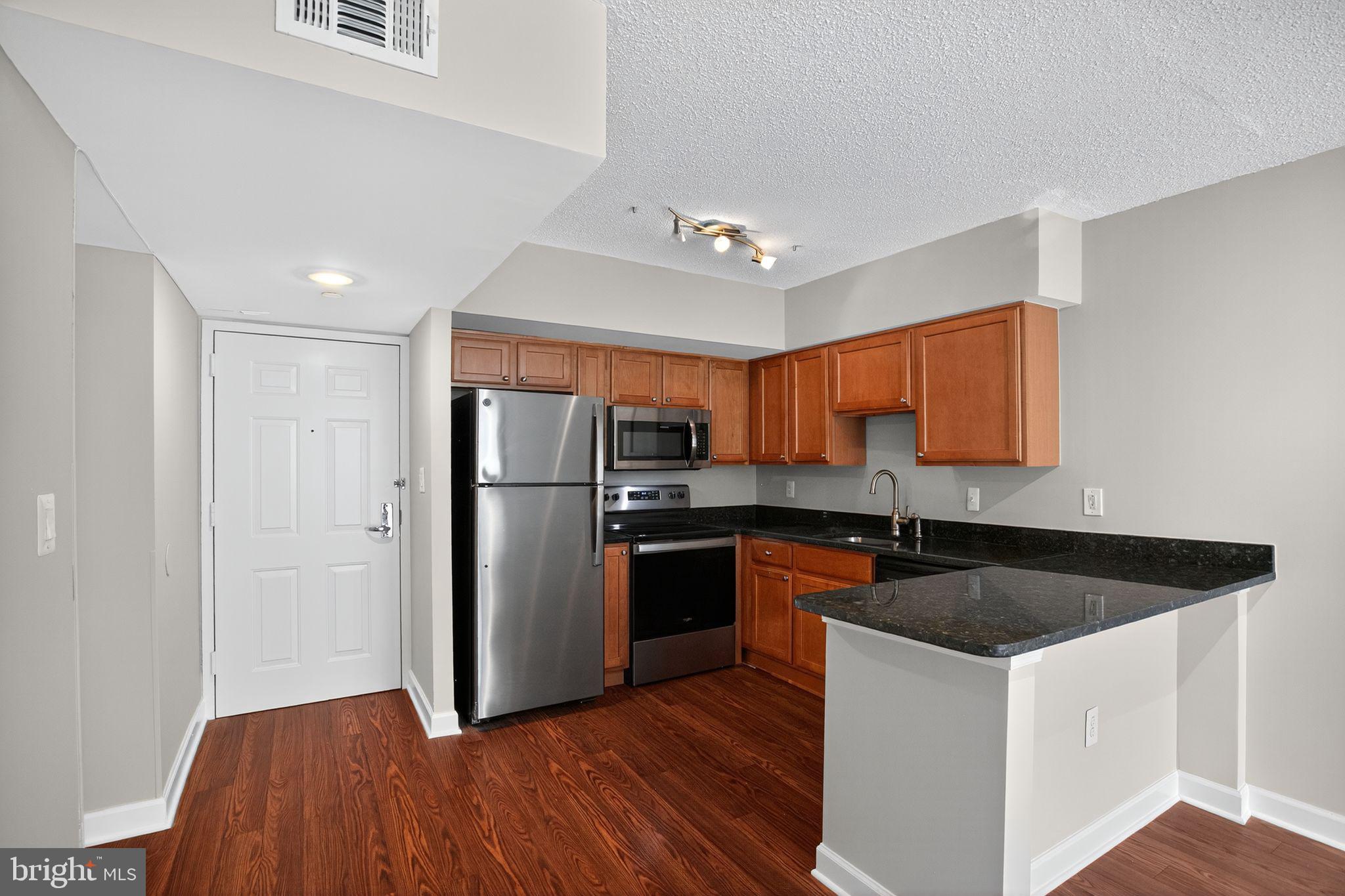 1001 N RANDOLPH STREET 418