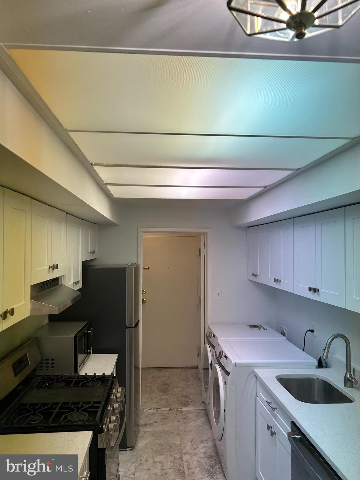 PINES CONDO 01 - Residential