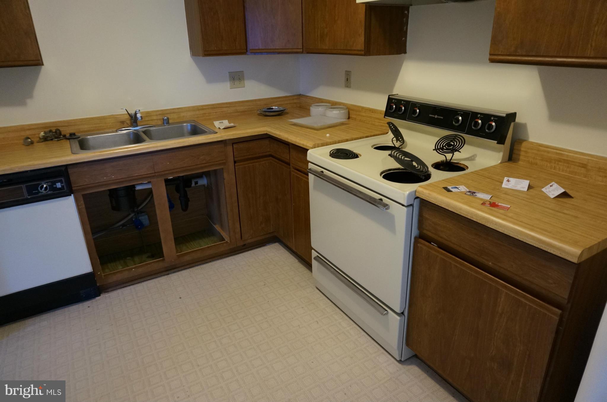 ROLLING MEADOWS - Residential