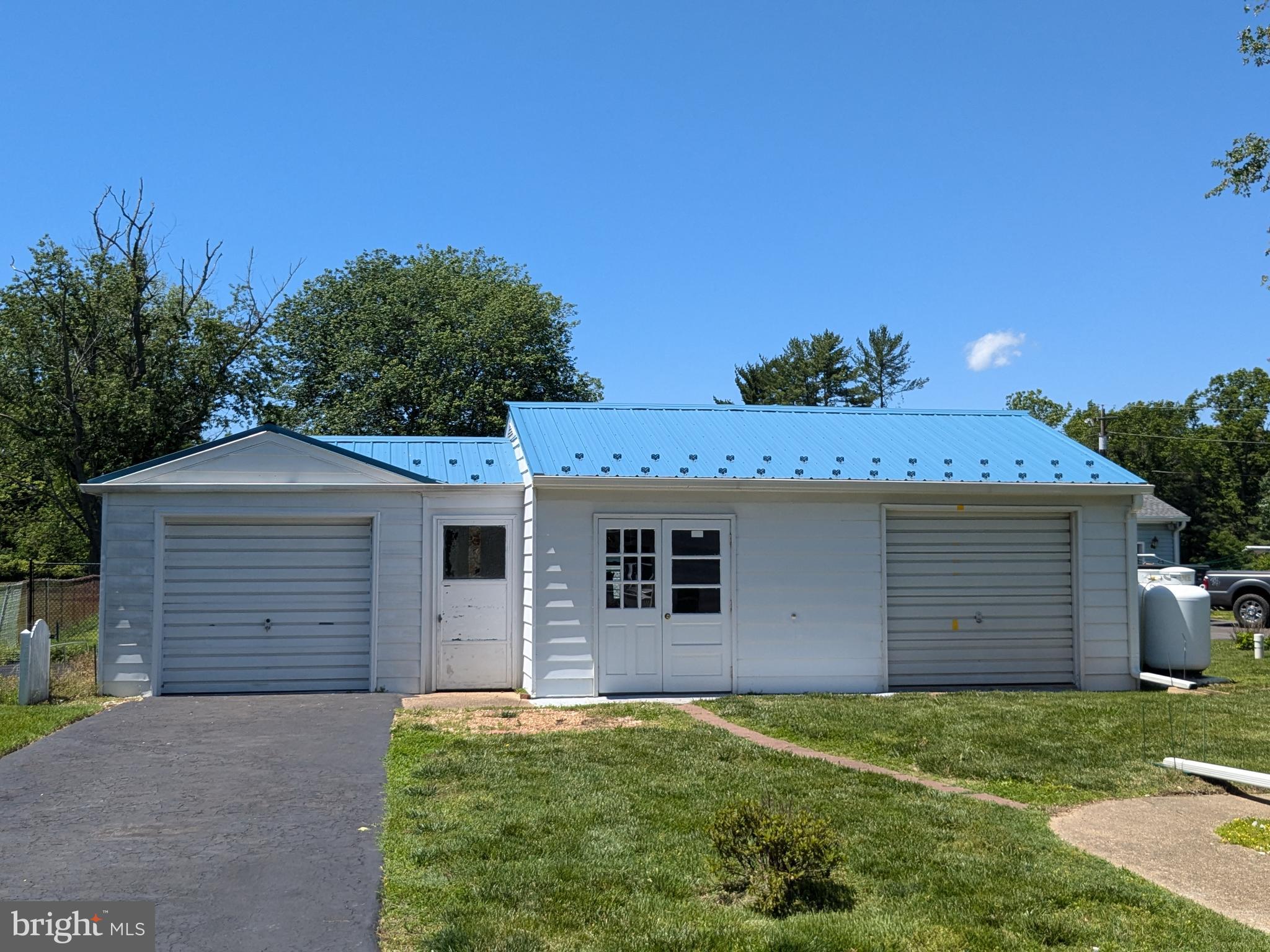 PEACOCK MANOR - Residential