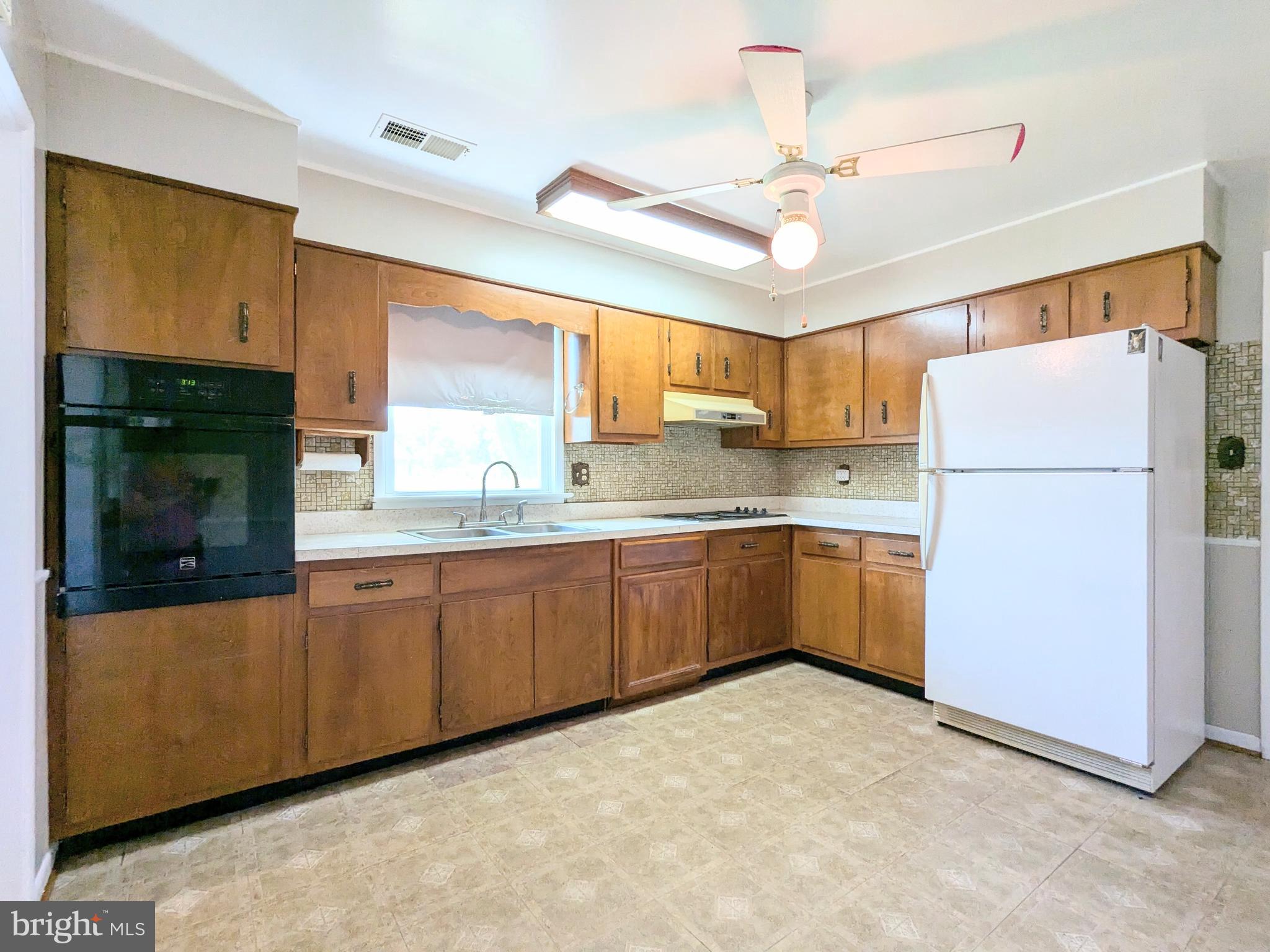 PEACOCK MANOR - Residential