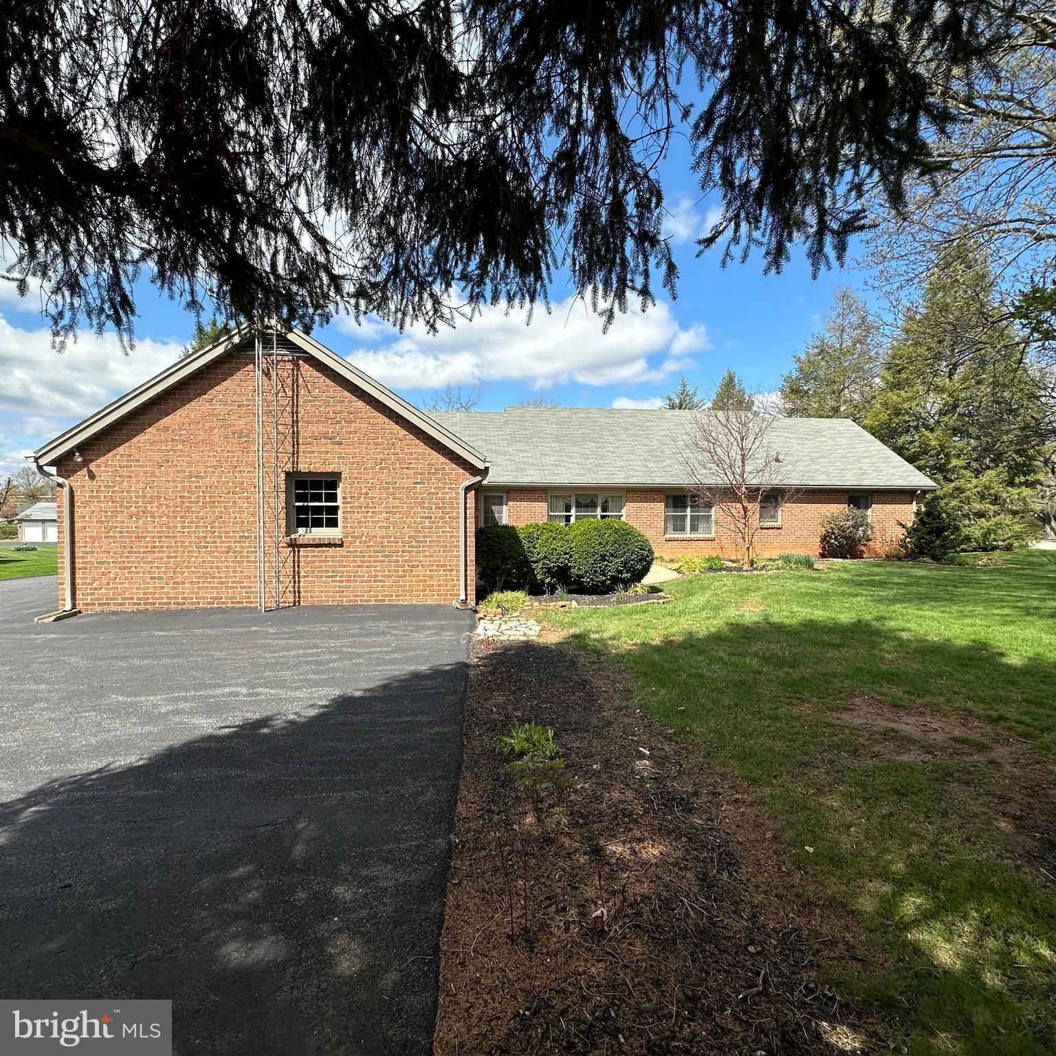 ORCHARD ESTATES - Residential