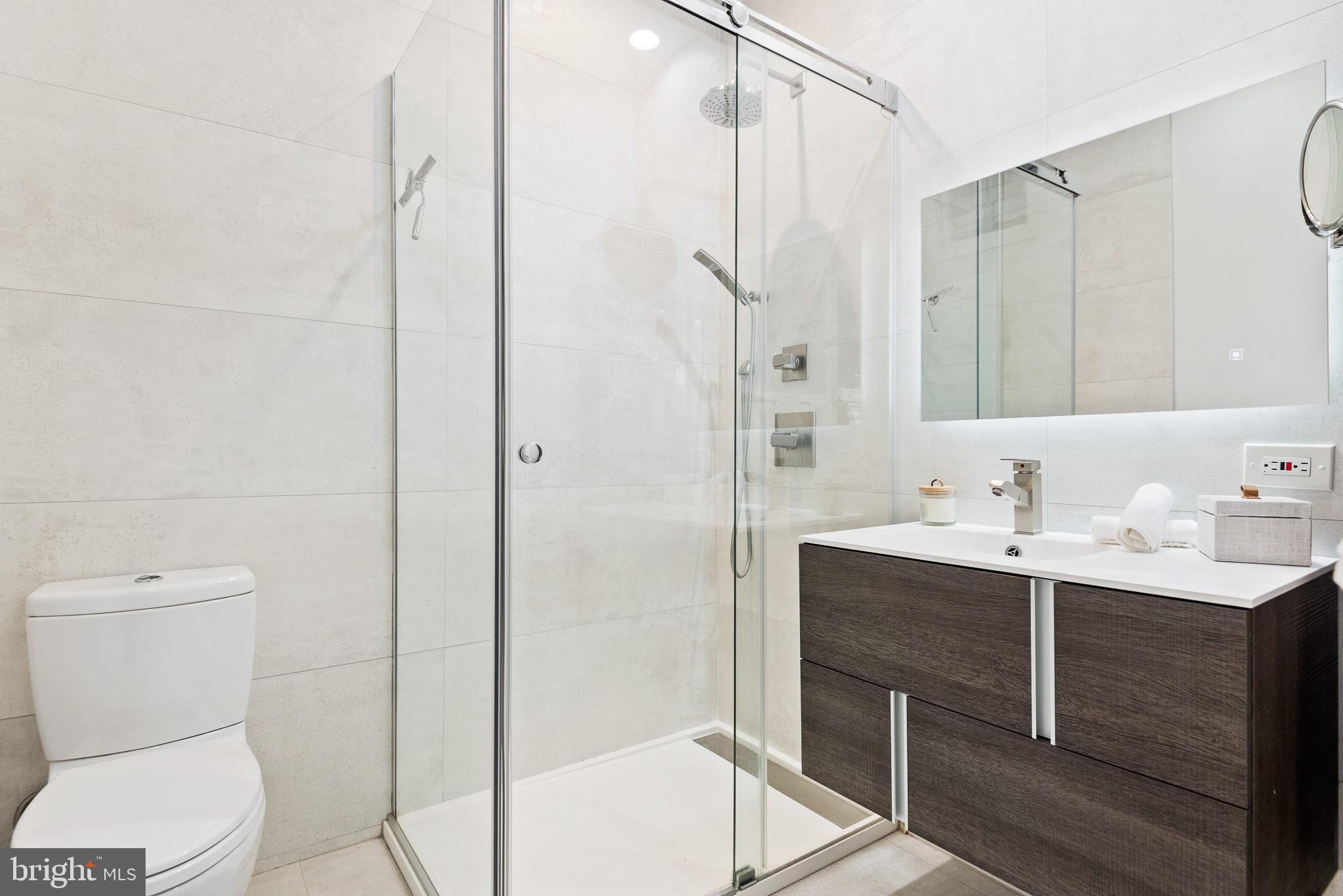 DUPONT CIRCLE - Residential Lease