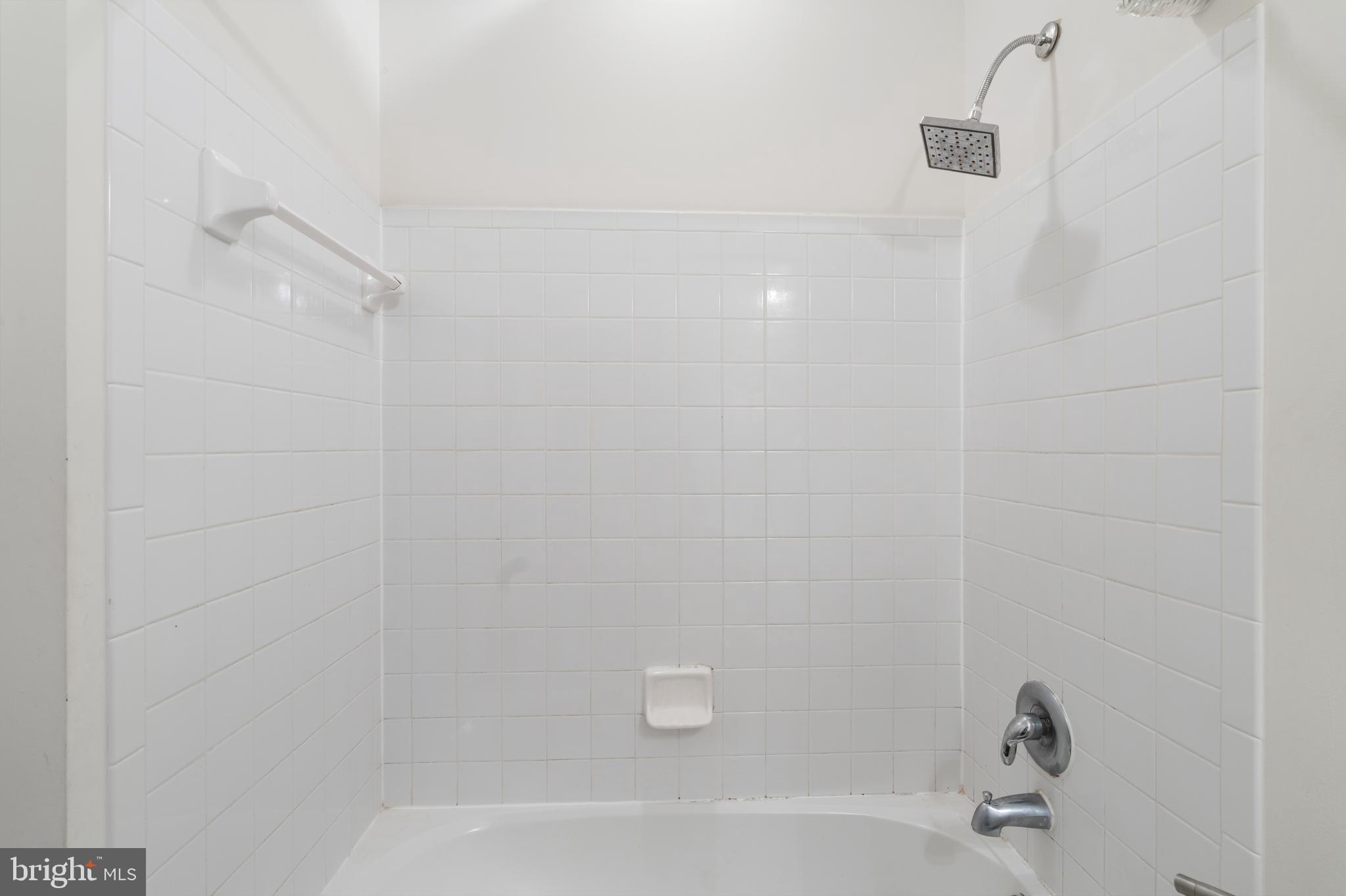 STONE CREEK CROSSING - Residential Lease