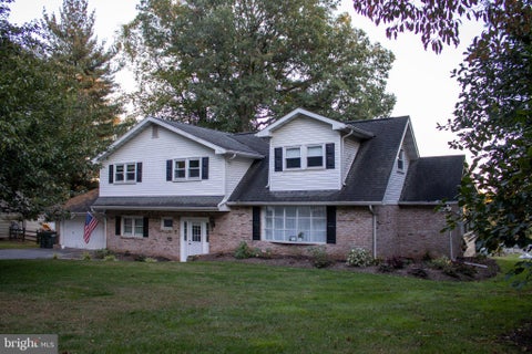 Photo of 6 Lehoy Forest Drive, LEOLA, PA 17540 (MLS # PALA2097432)