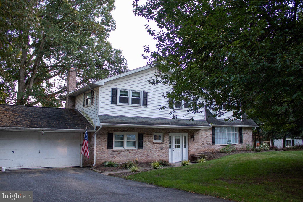 Photo of 6 Lehoy Forest Drive, LEOLA, PA 17540 (MLS # PALA2097432)
