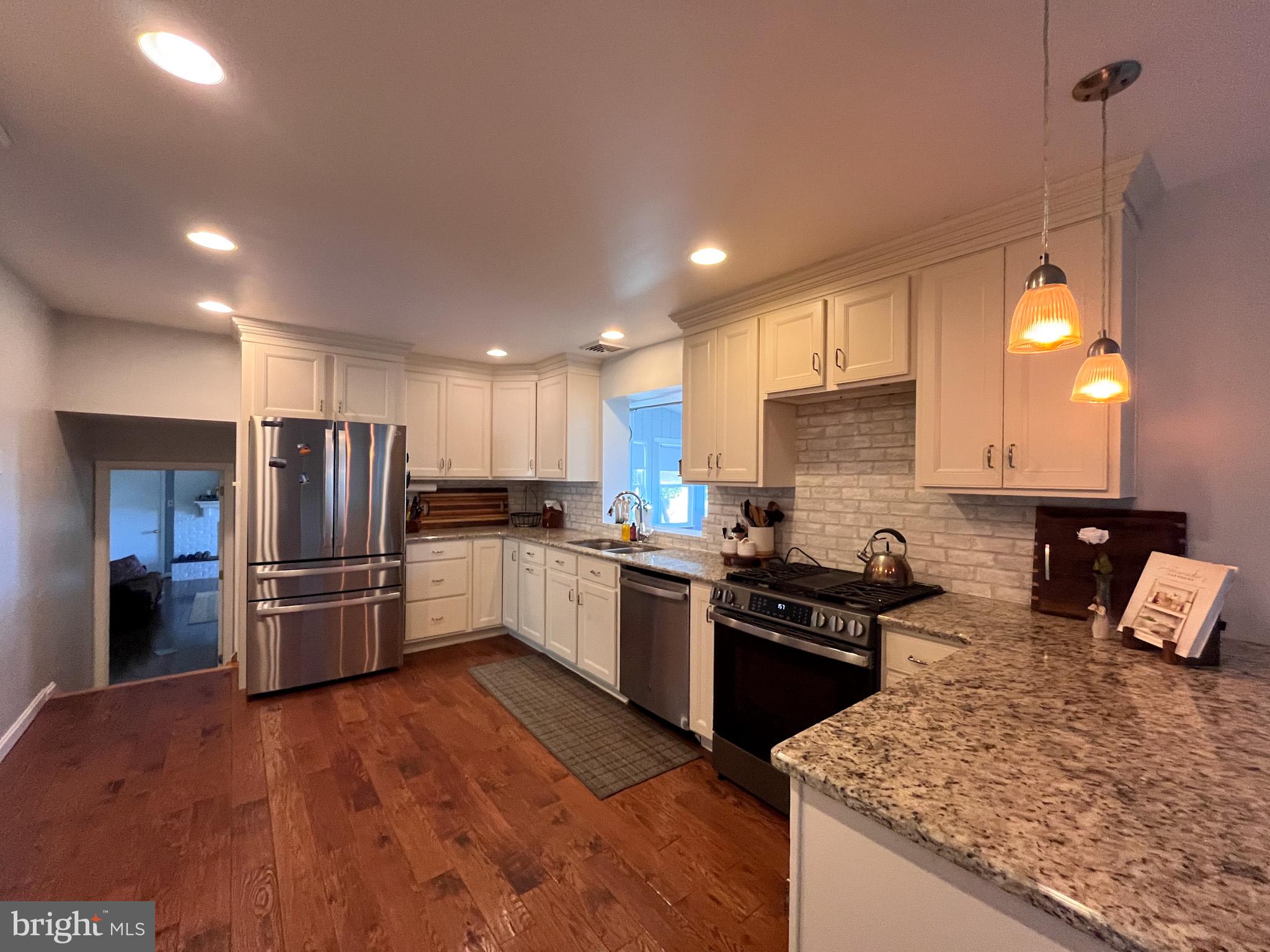 6 LEHOY FOREST DRIVE