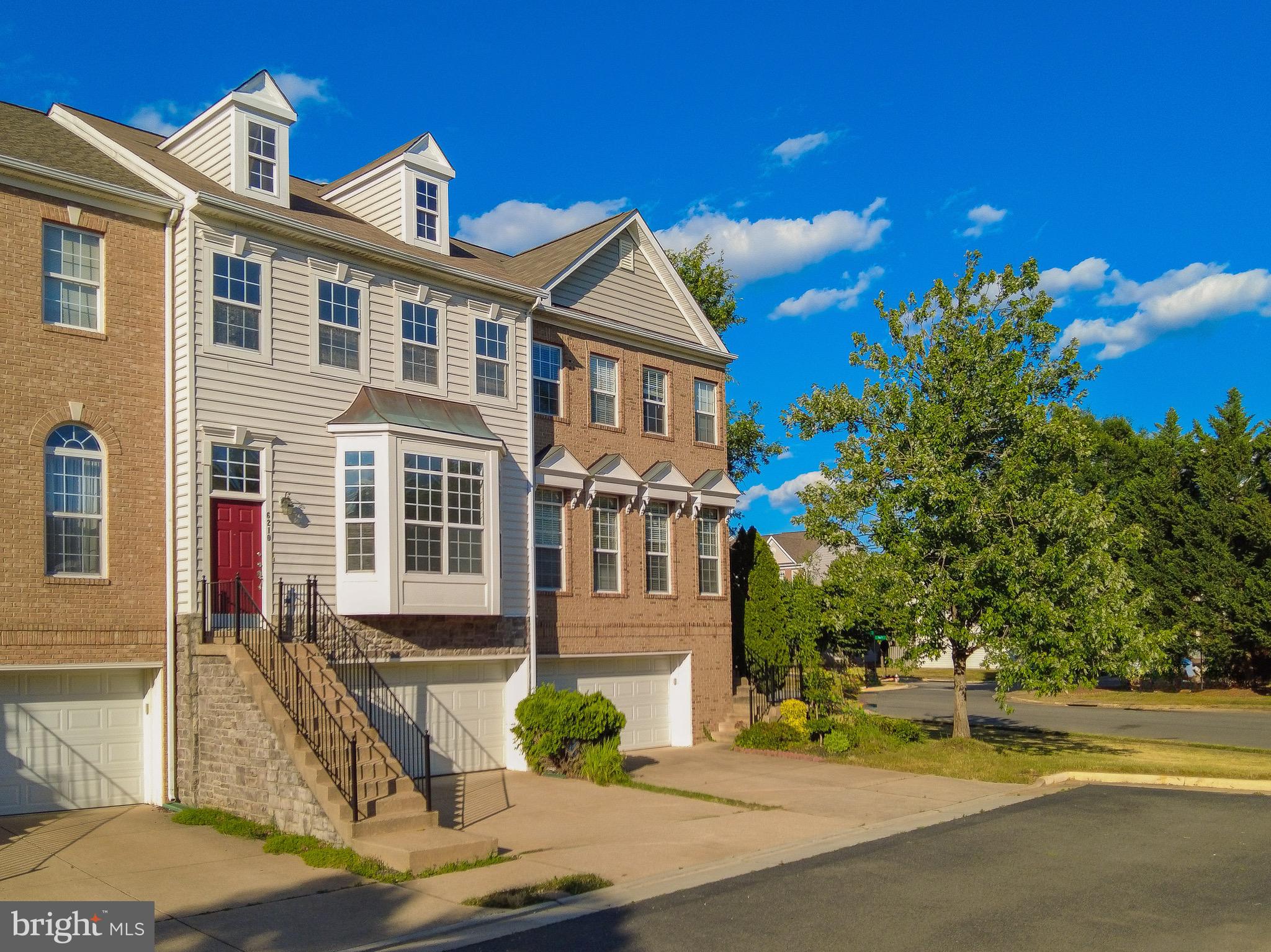 AUTUMN CHASE HUNT - Residential Lease