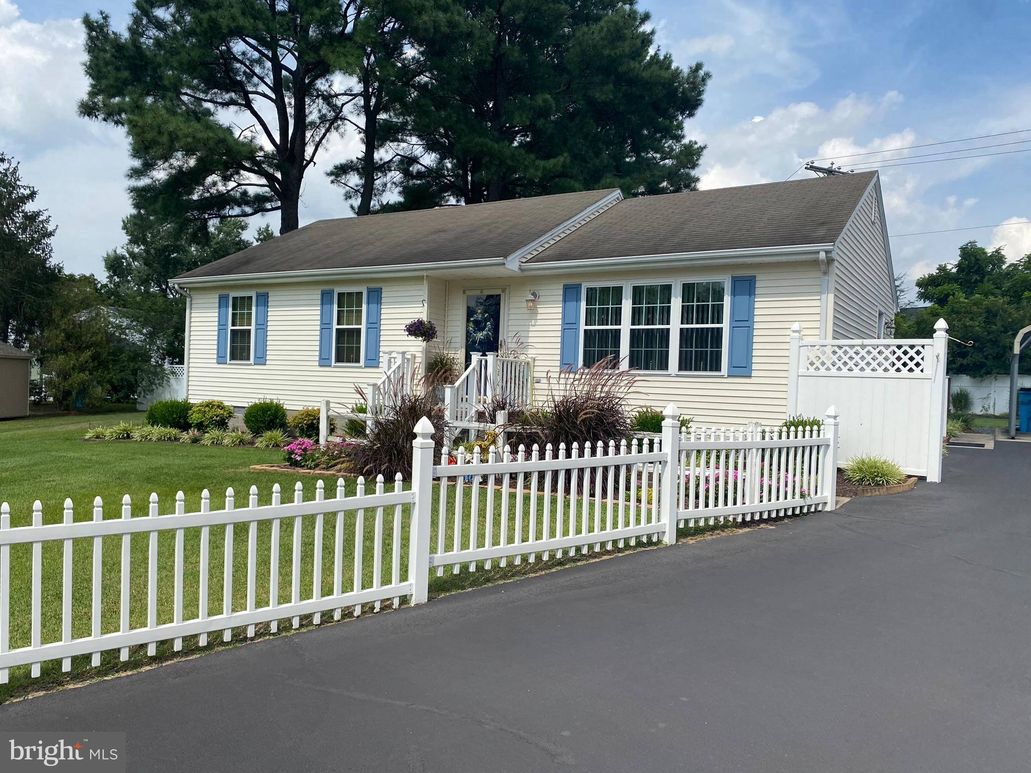 PARK MANOR - Residential