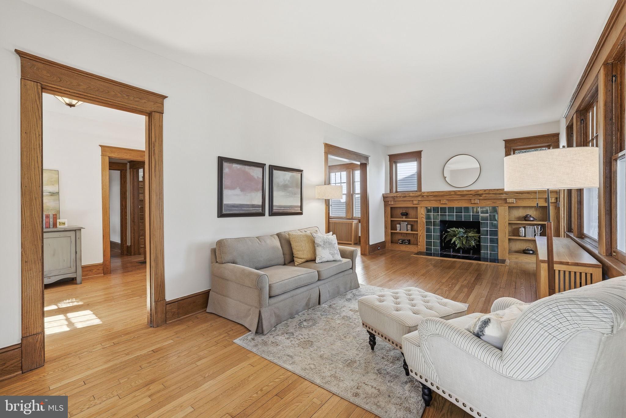 LYON VILLAGE - Residential