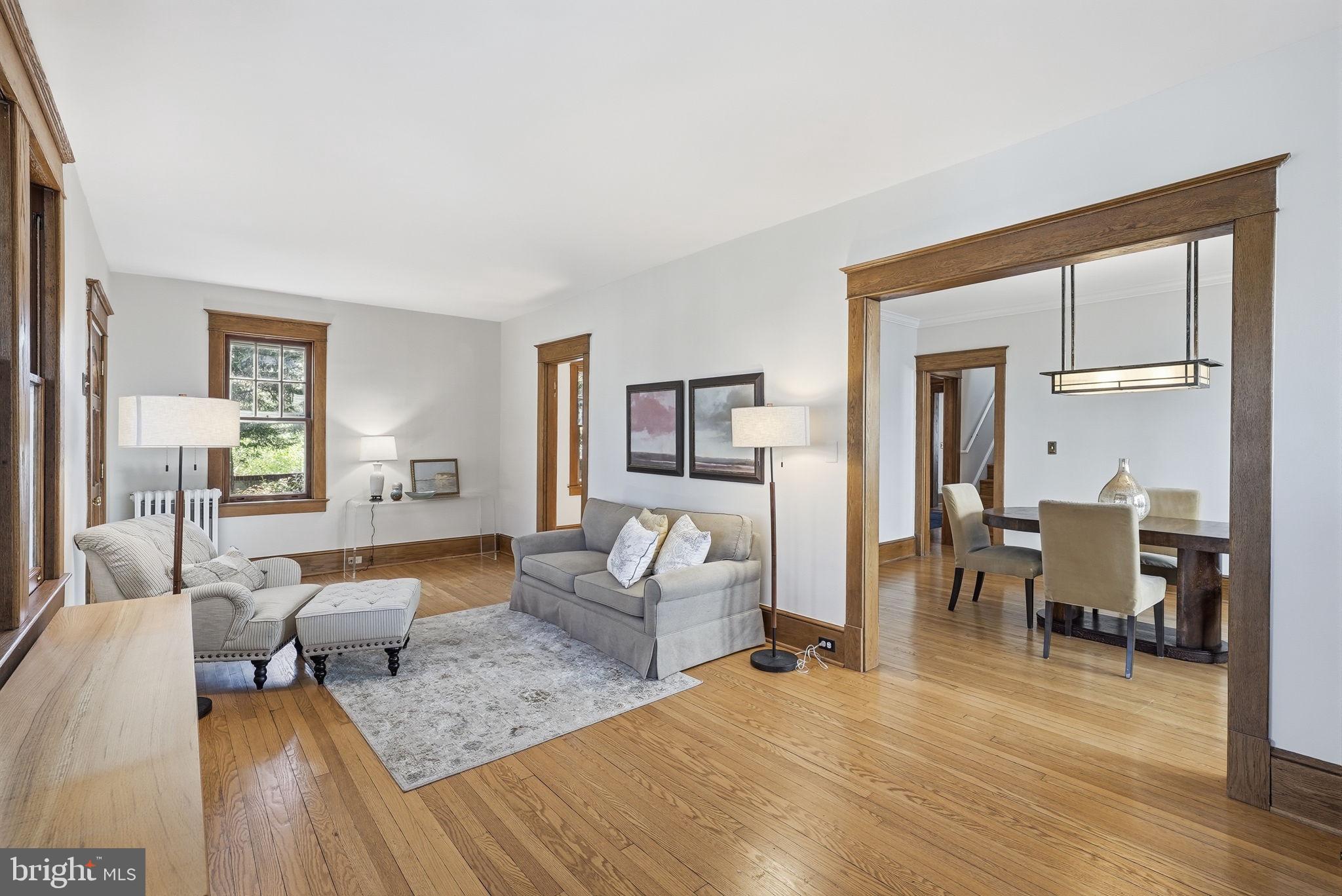 LYON VILLAGE - Residential