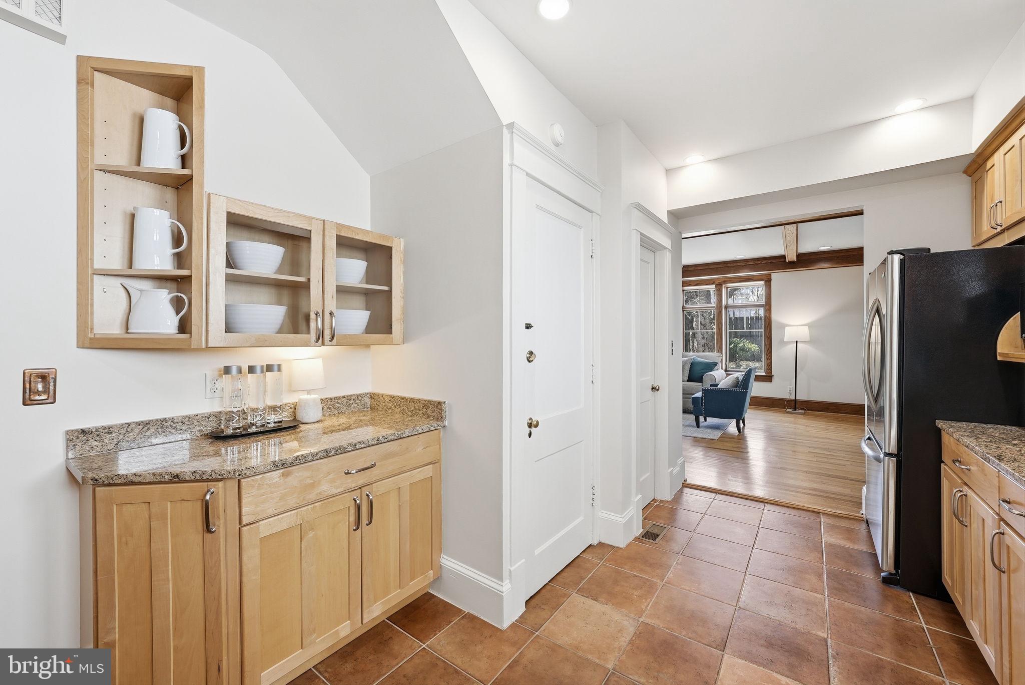 LYON VILLAGE - Residential