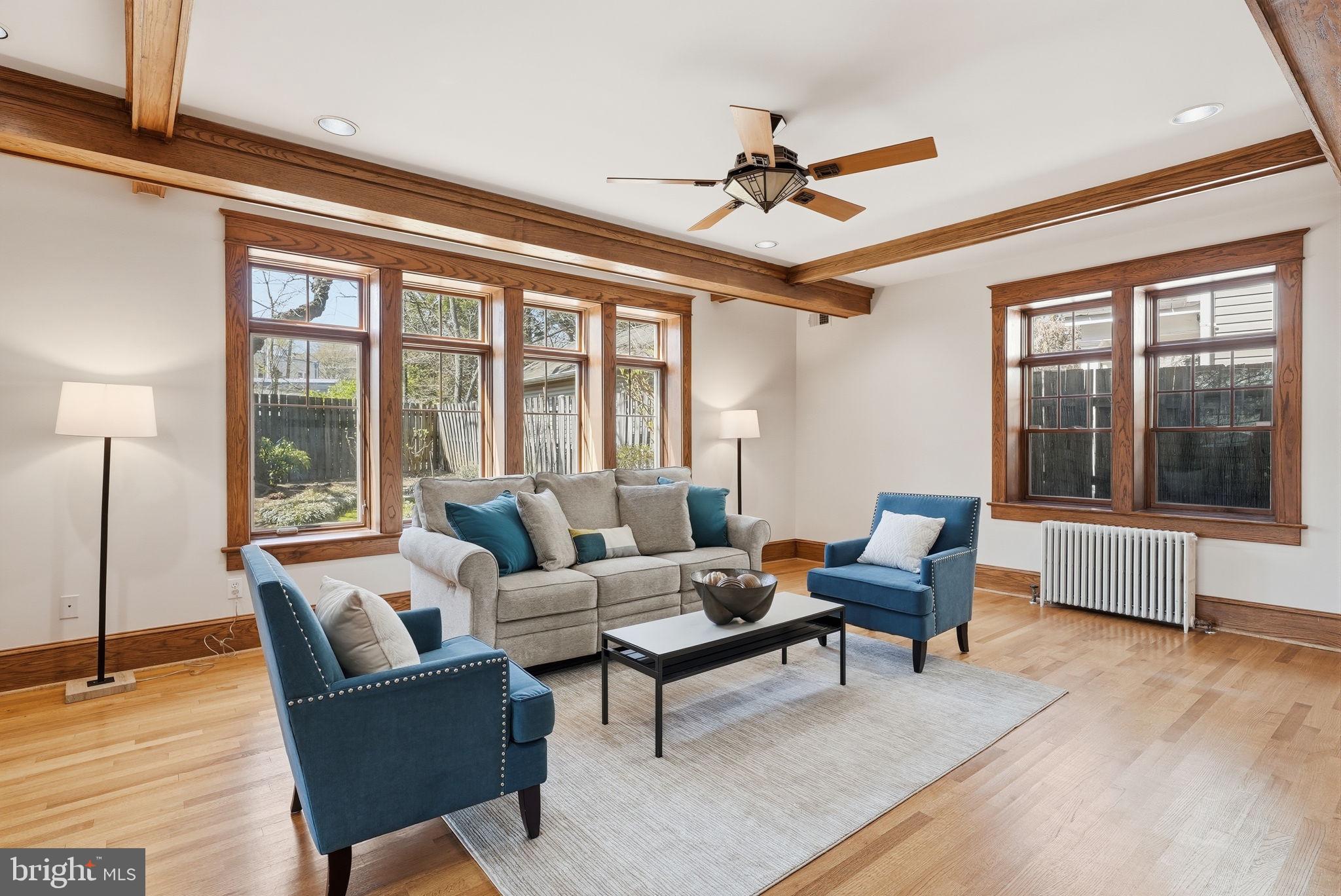 LYON VILLAGE - Residential