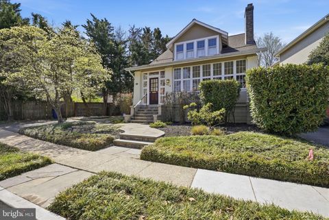 Photo of 1526 N Edgewood Street, ARLINGTON, VA 22201 (MLS # VAAR2068416)
