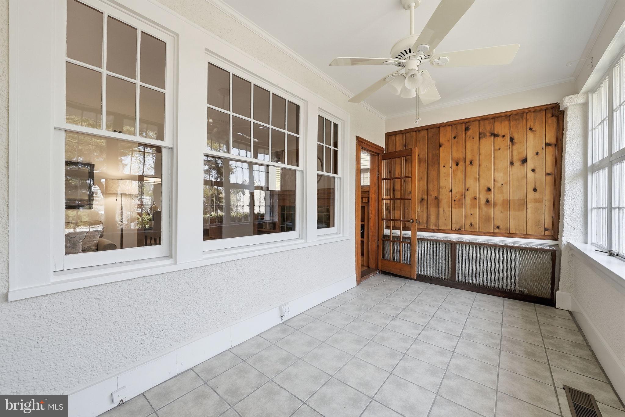 LYON VILLAGE - Residential