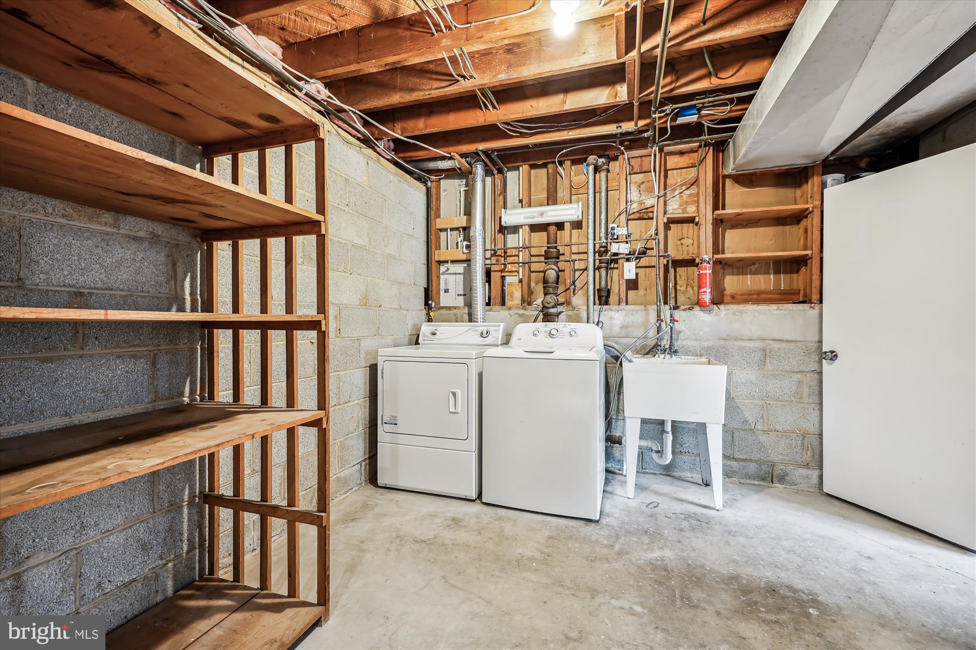 MONTROSE - Residential