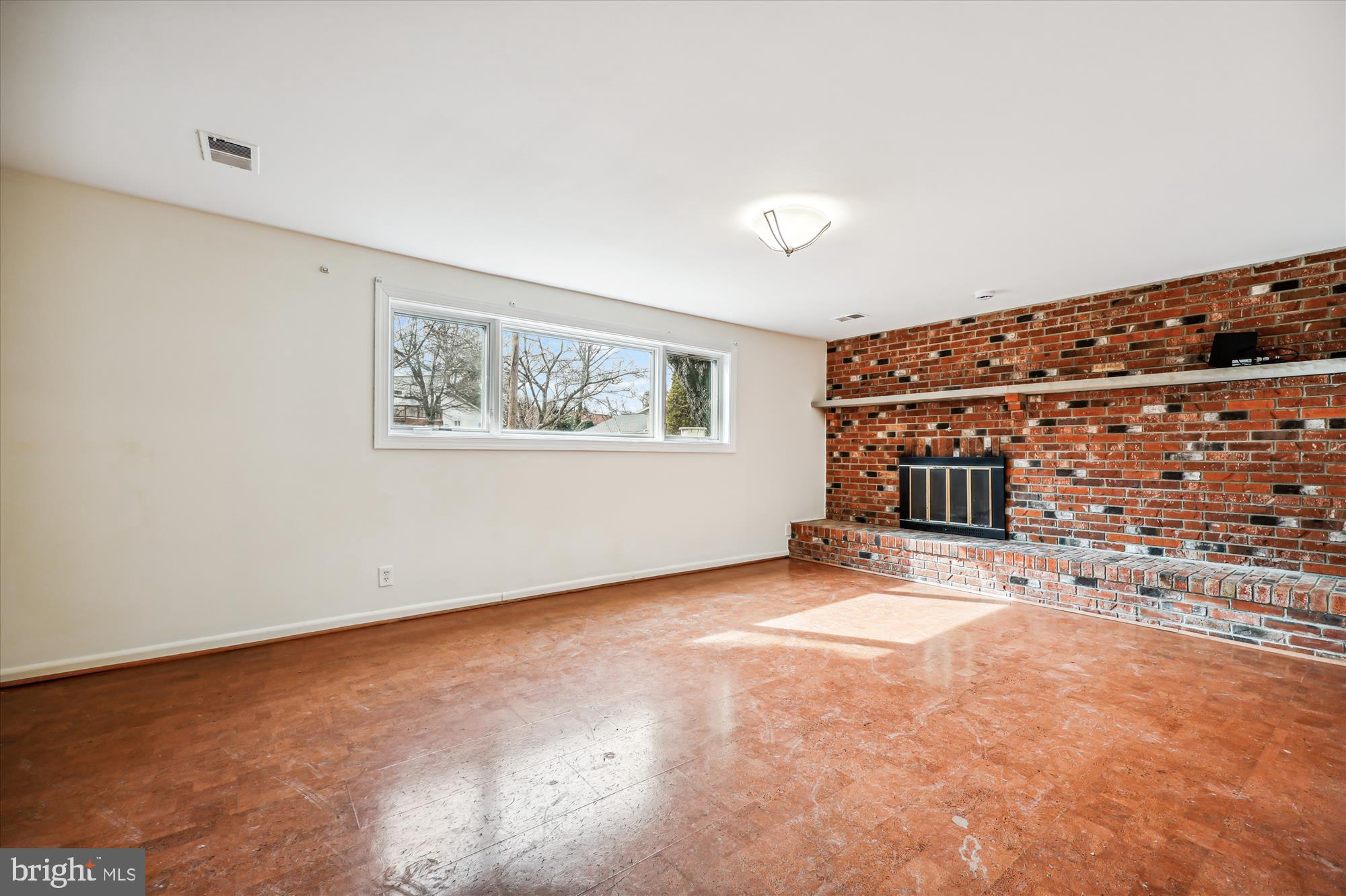 MONTROSE - Residential