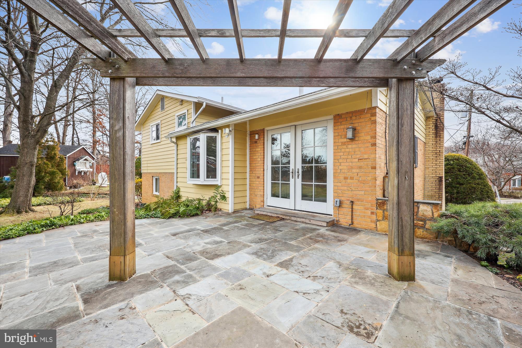 MONTROSE - Residential