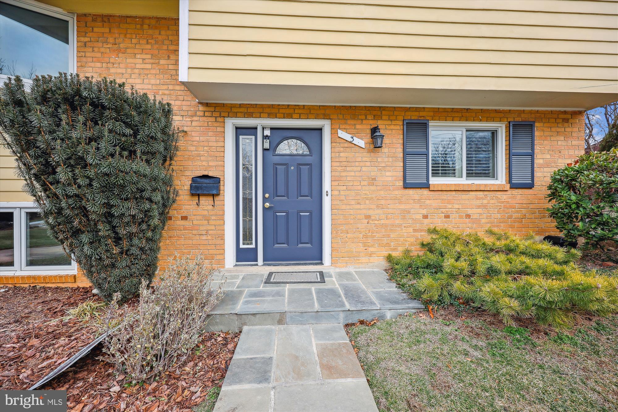 MONTROSE - Residential