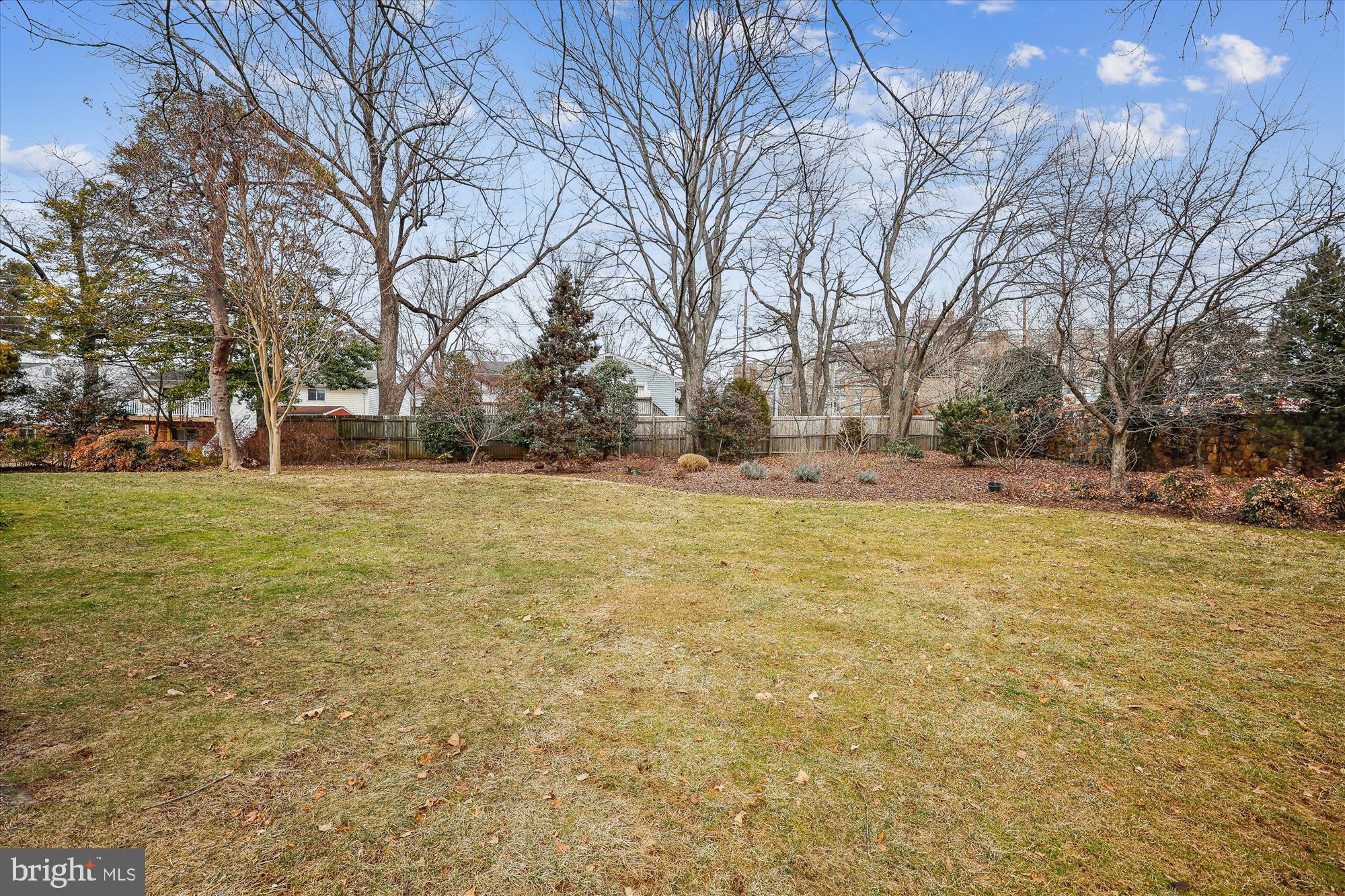 MONTROSE - Residential