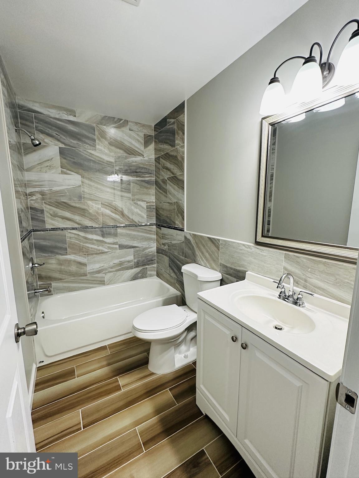 WEST OAK LANE - Residential