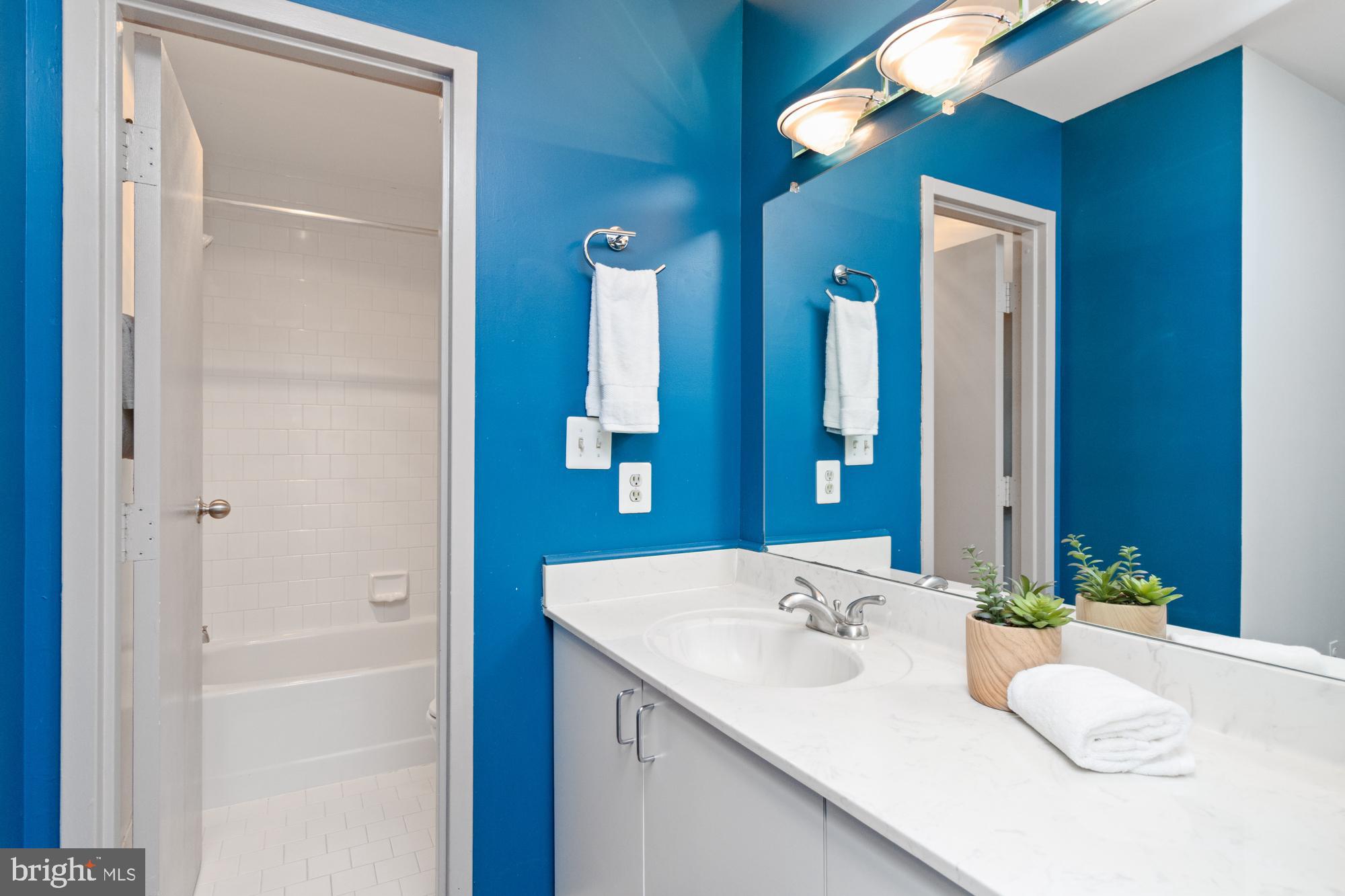 COLD SPRING NEWTOWN - Residential