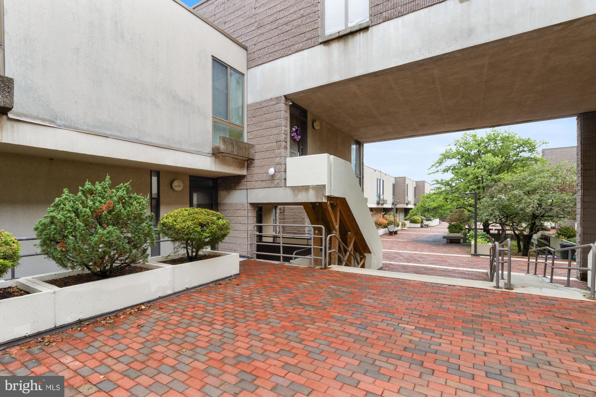 COLD SPRING NEWTOWN - Residential