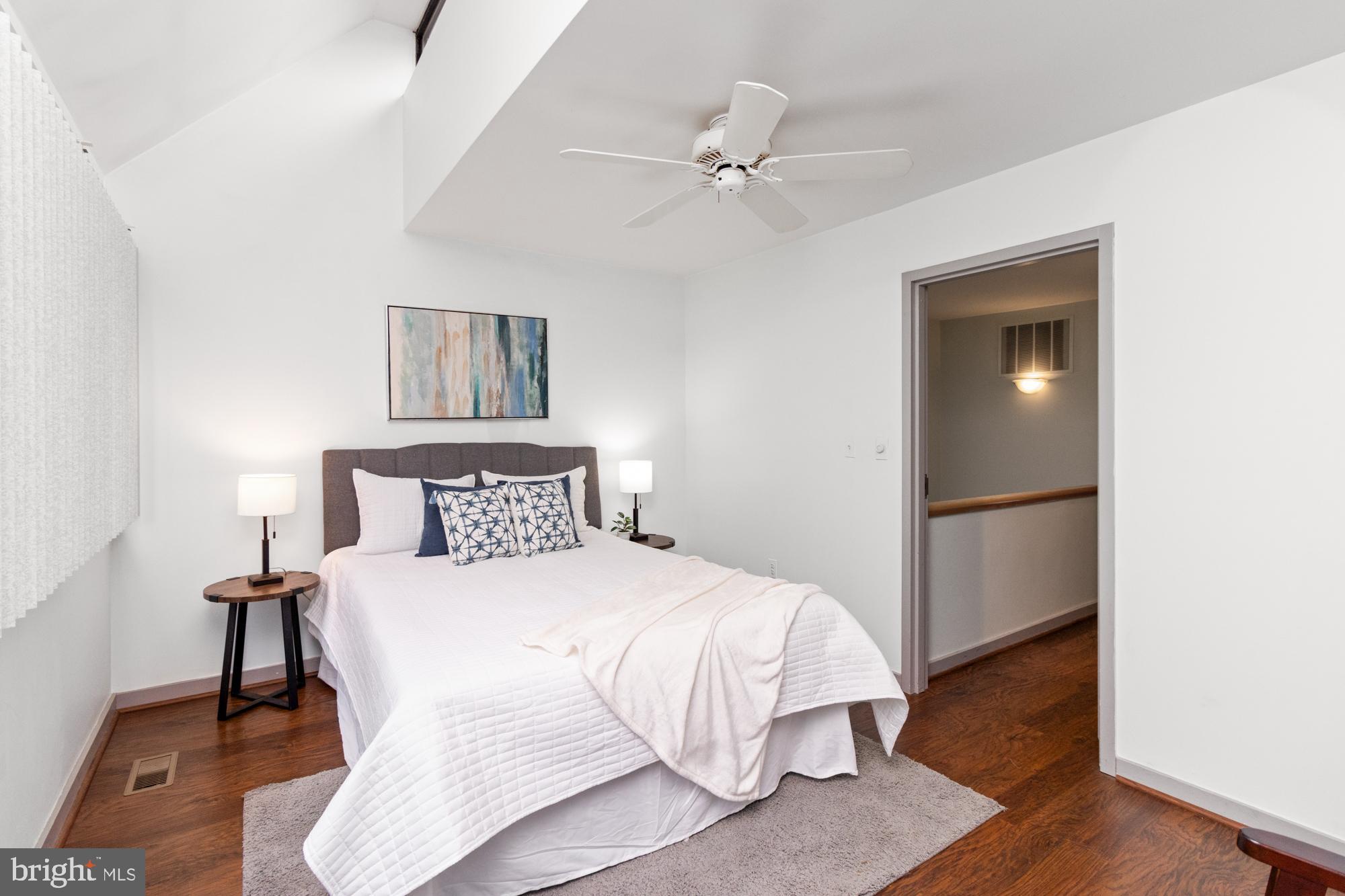 COLD SPRING NEWTOWN - Residential