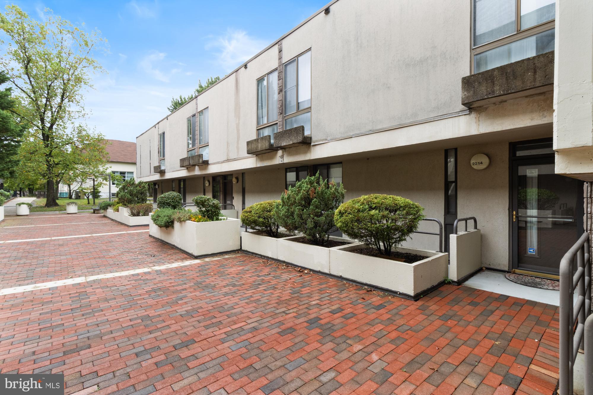 COLD SPRING NEWTOWN - Residential