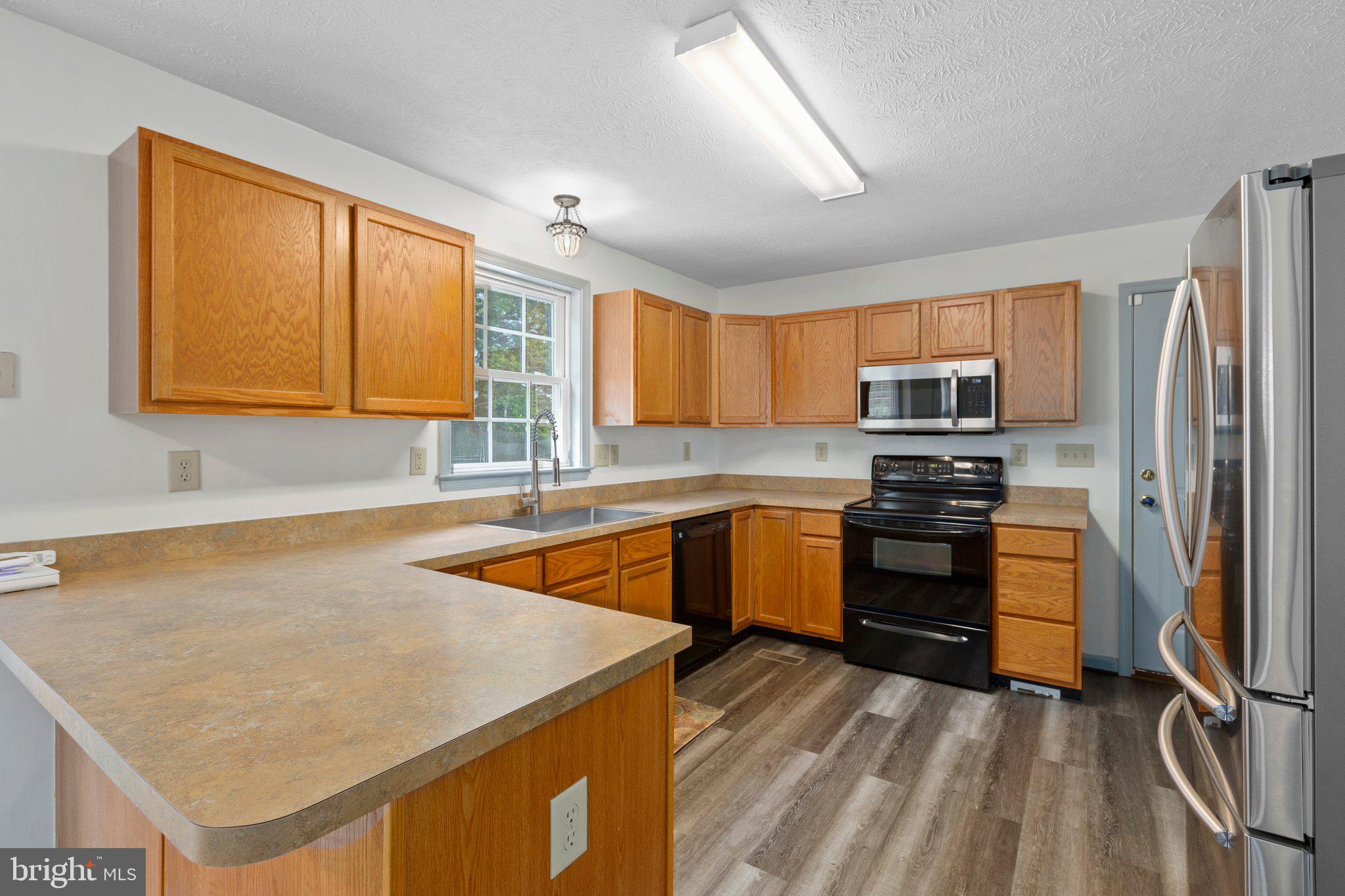 HUNTINGTON MEADOWS - Residential