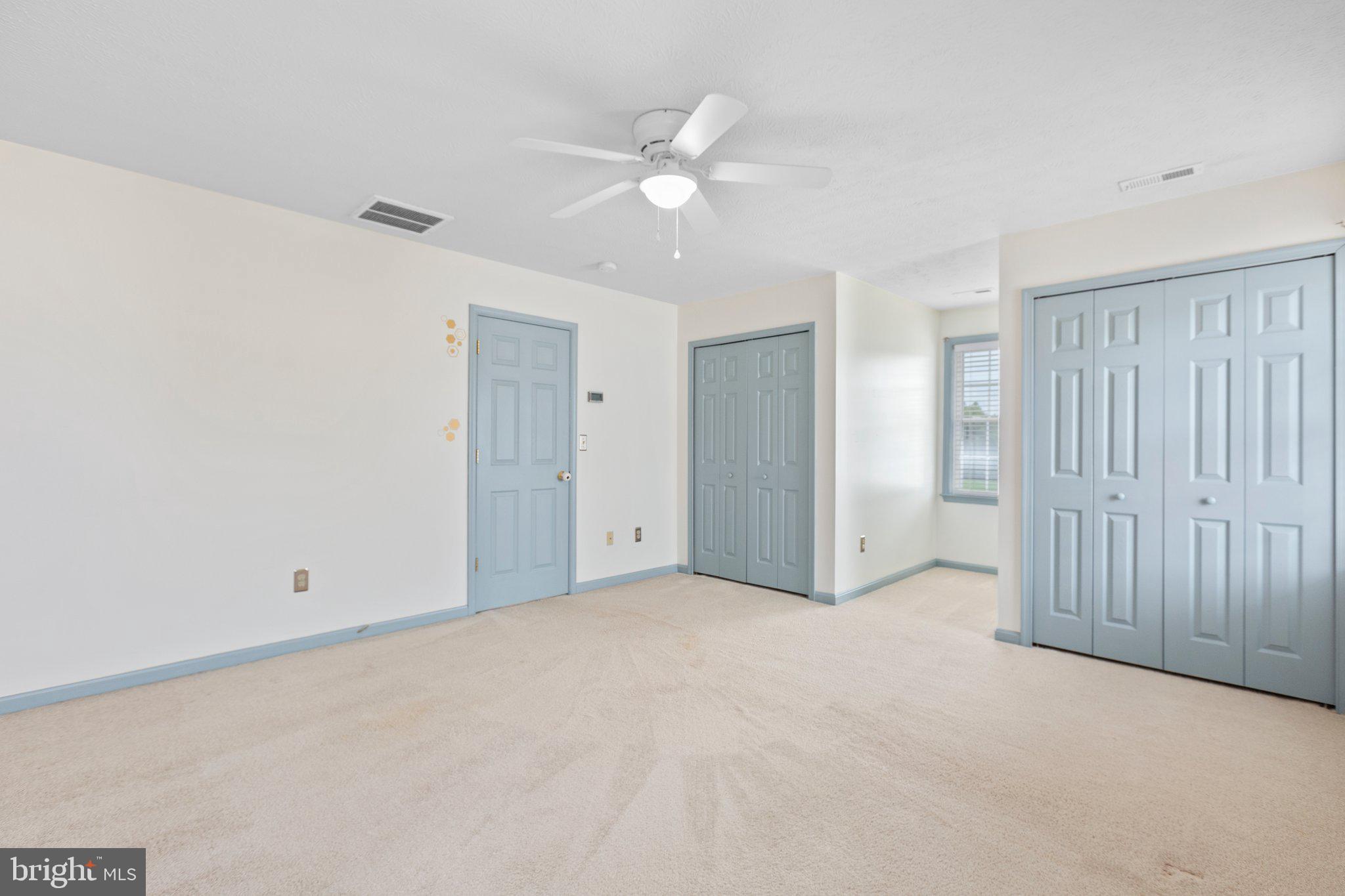 HUNTINGTON MEADOWS - Residential