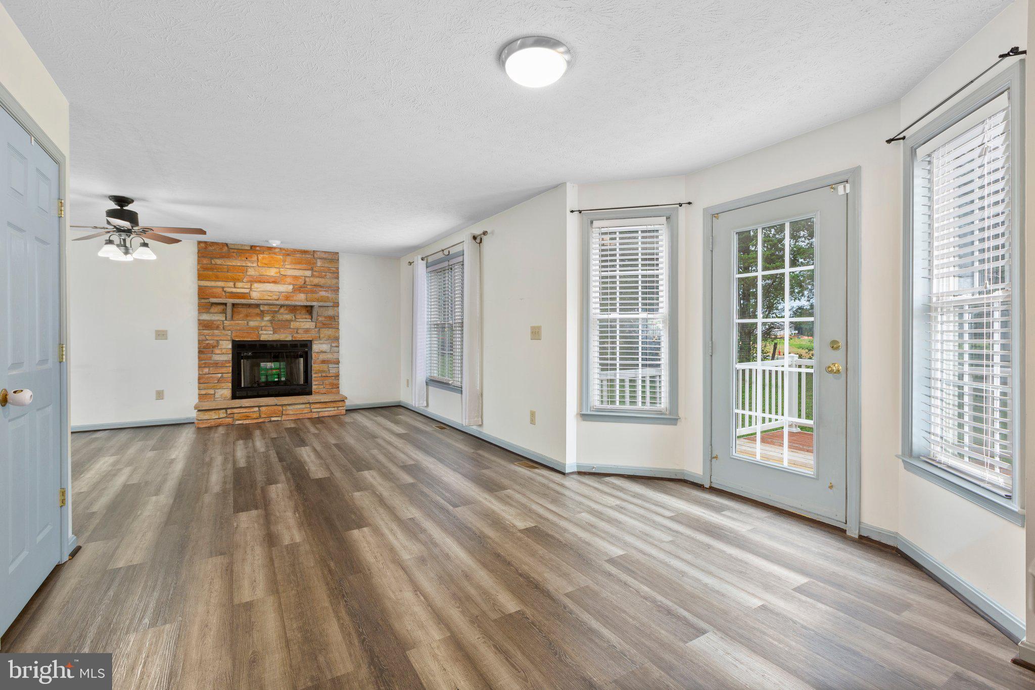 HUNTINGTON MEADOWS - Residential