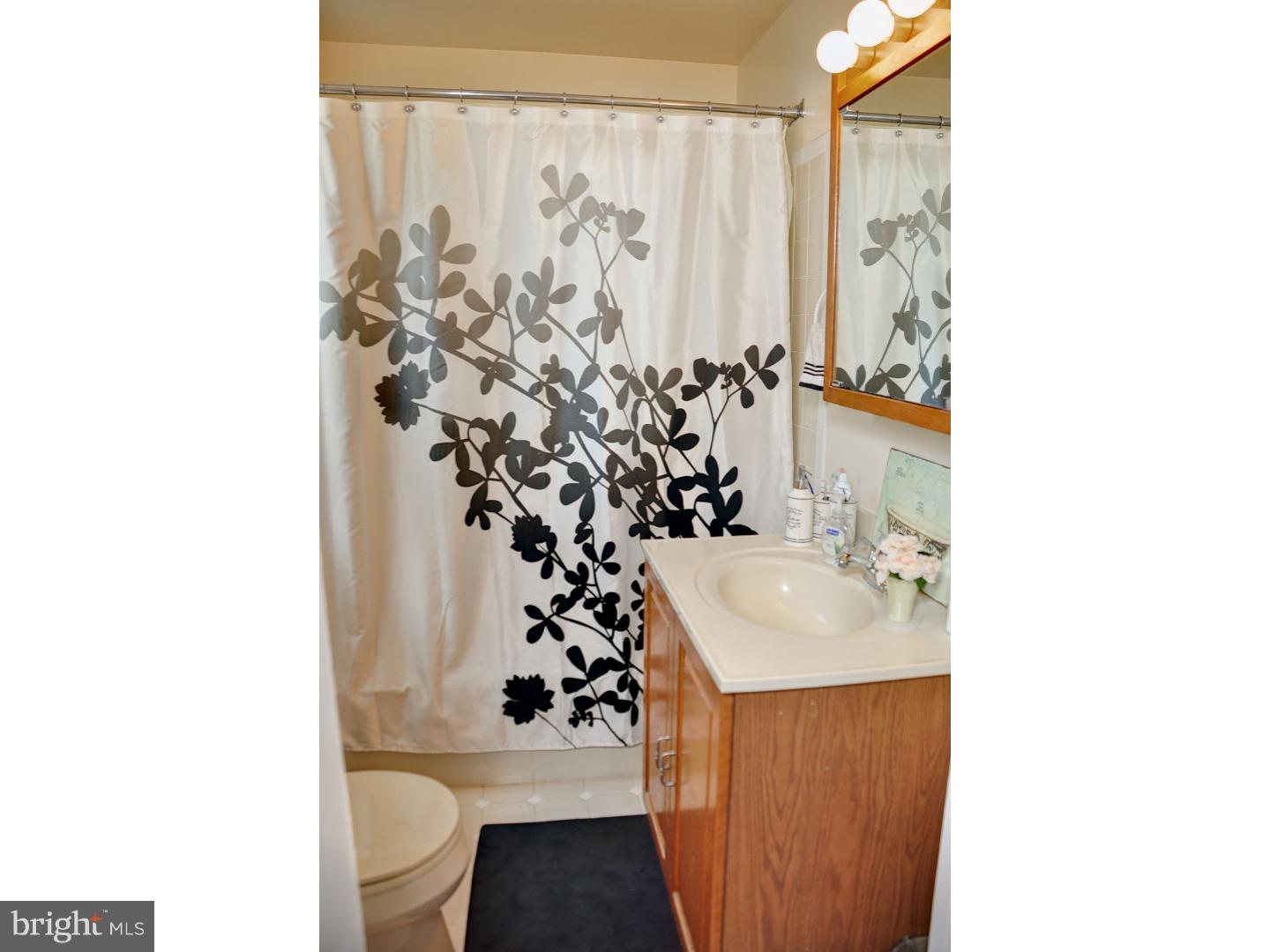 LANSDALE - Residential