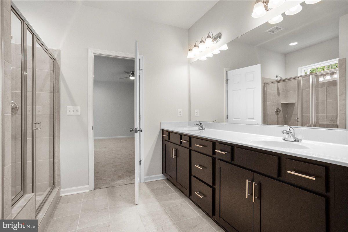 SWAN POINT - Residential