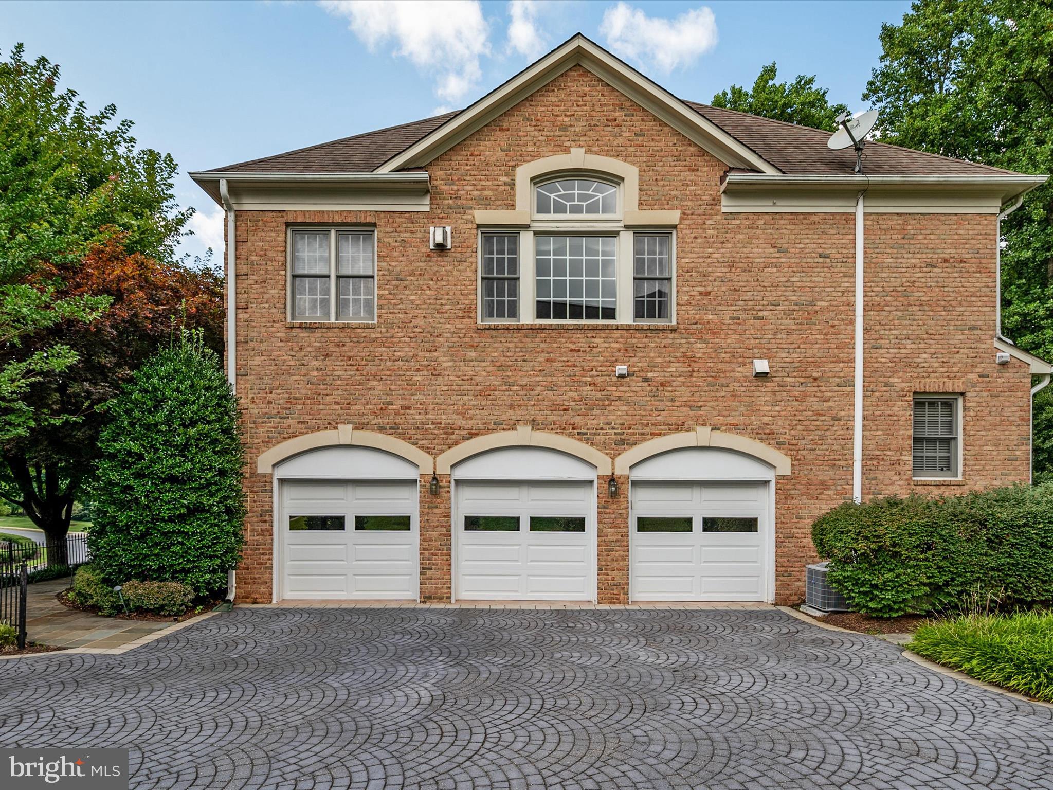 SOUTH RIVER CROSSING - Residential