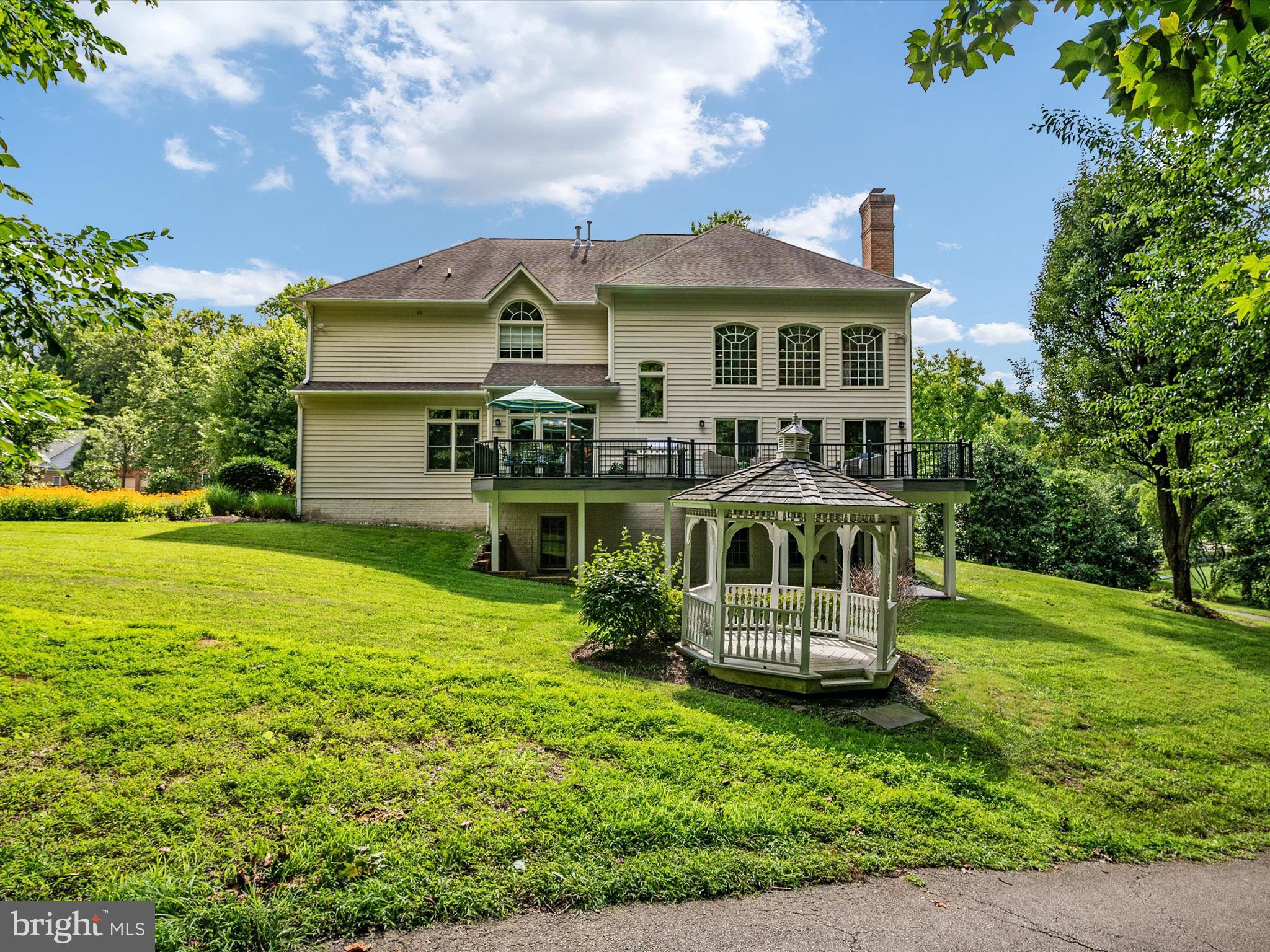 SOUTH RIVER CROSSING - Residential